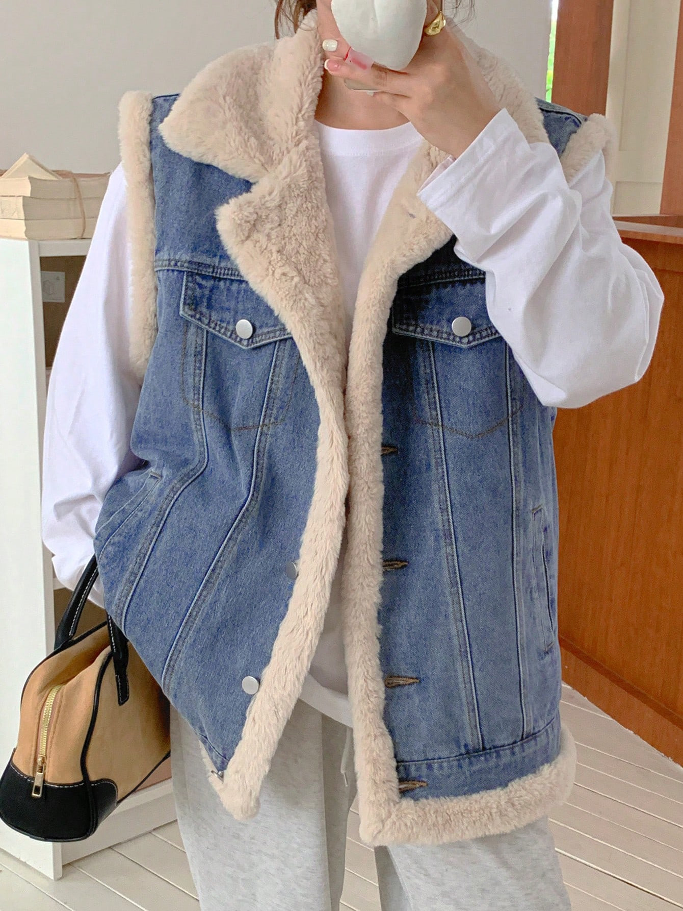DAZY Women's Front Button Pocket Fuzzy Splice Casual Jacket Vest | SHEIN