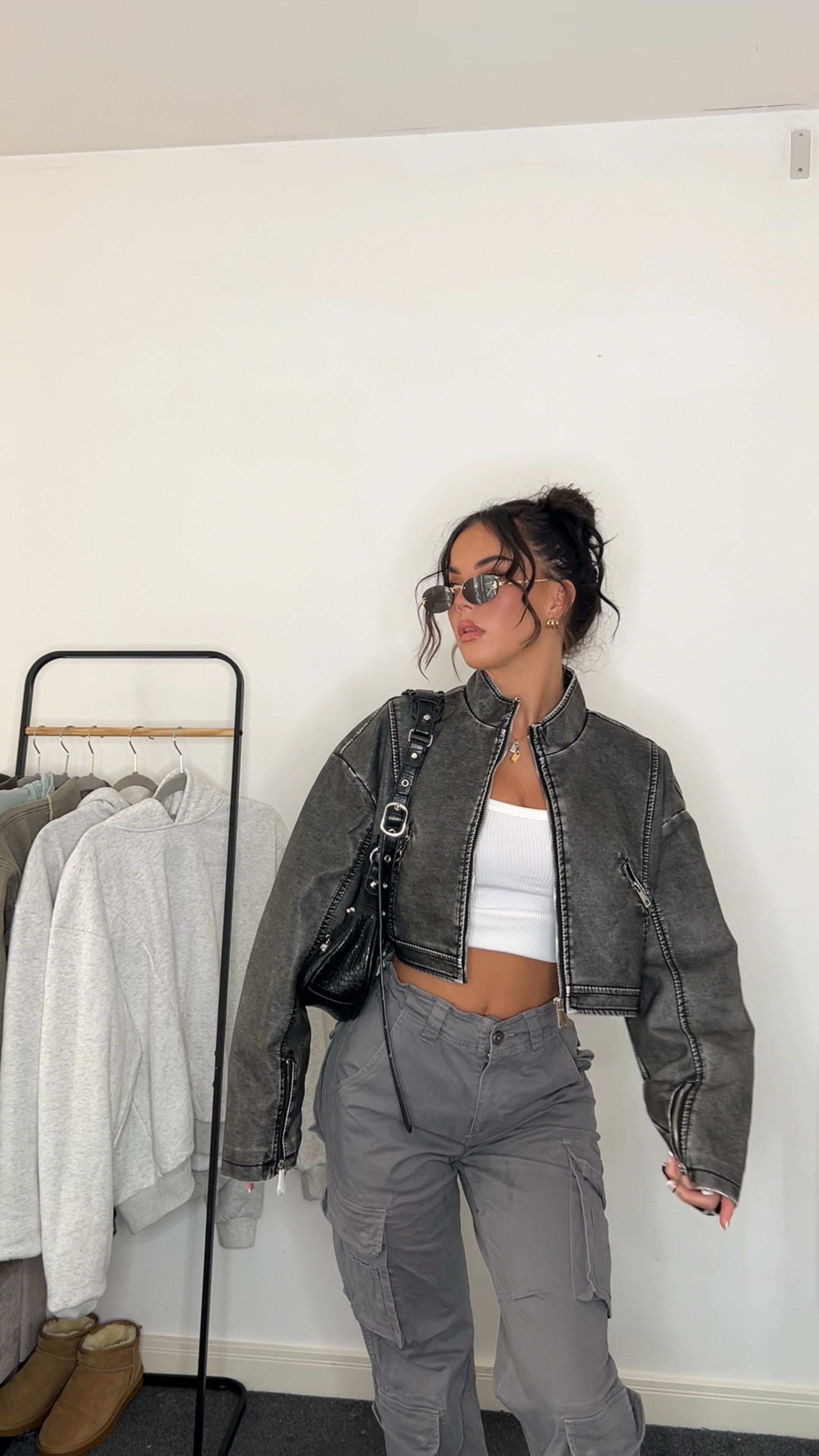 The perfect autumn jacket🩶 #plt #fashion #styling

#LTKstyletip #LTKVideo