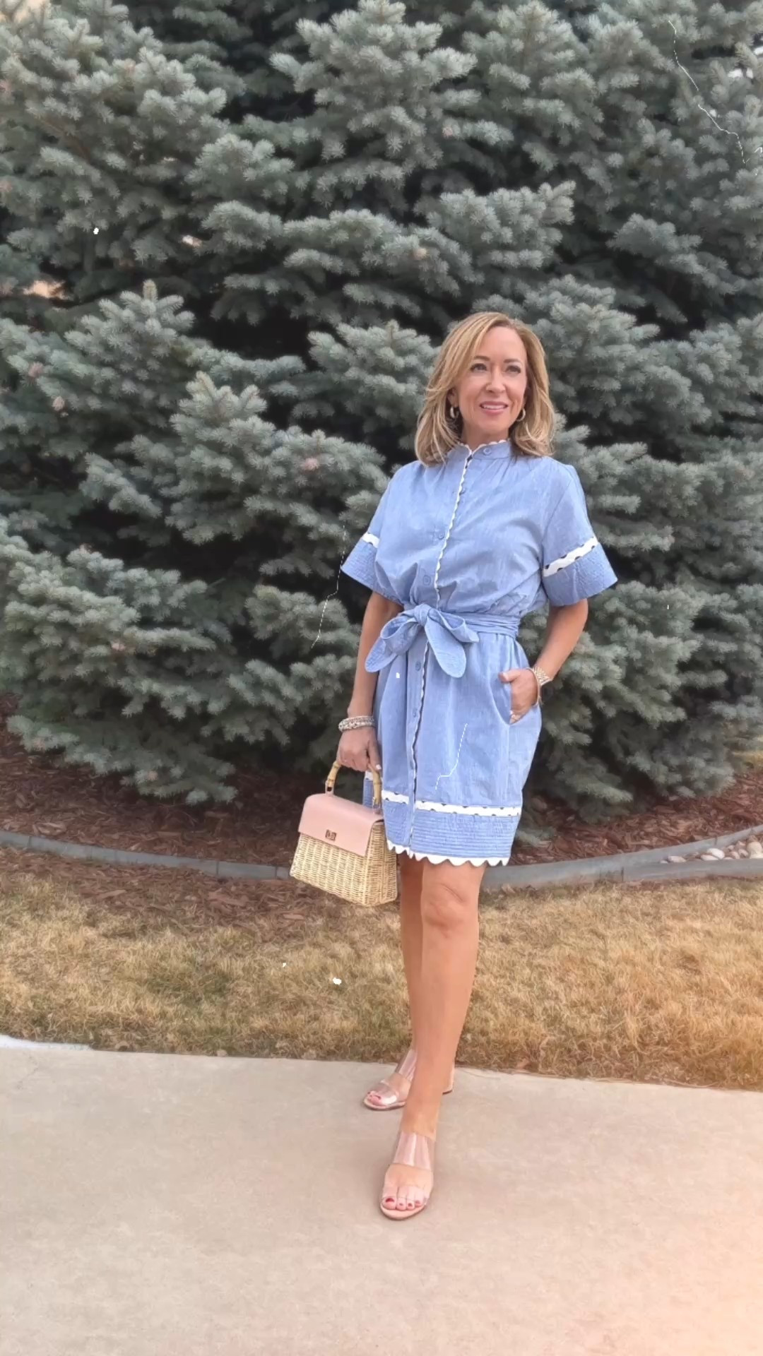 Short sleeve spring dresses (that are not petite sizing) but fit perfectly💕.

For reference I am 5’0 and love the length and fit on these 3 styles. 



#LTKPetite #LTKStyleTip #LTKWatchNow