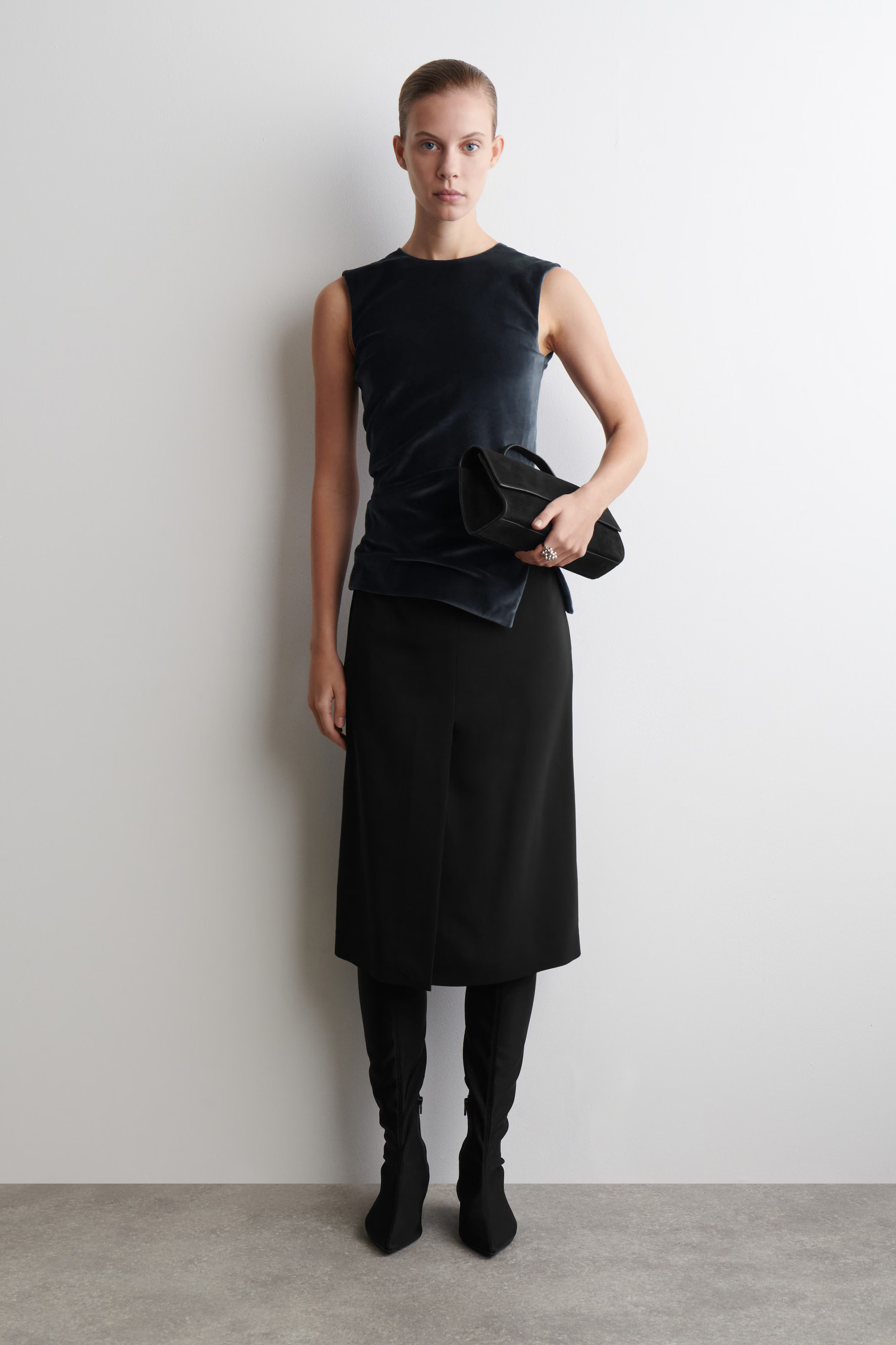 ASYMMETRIC VELVET TOP - NAVY | COS US | COS (US)