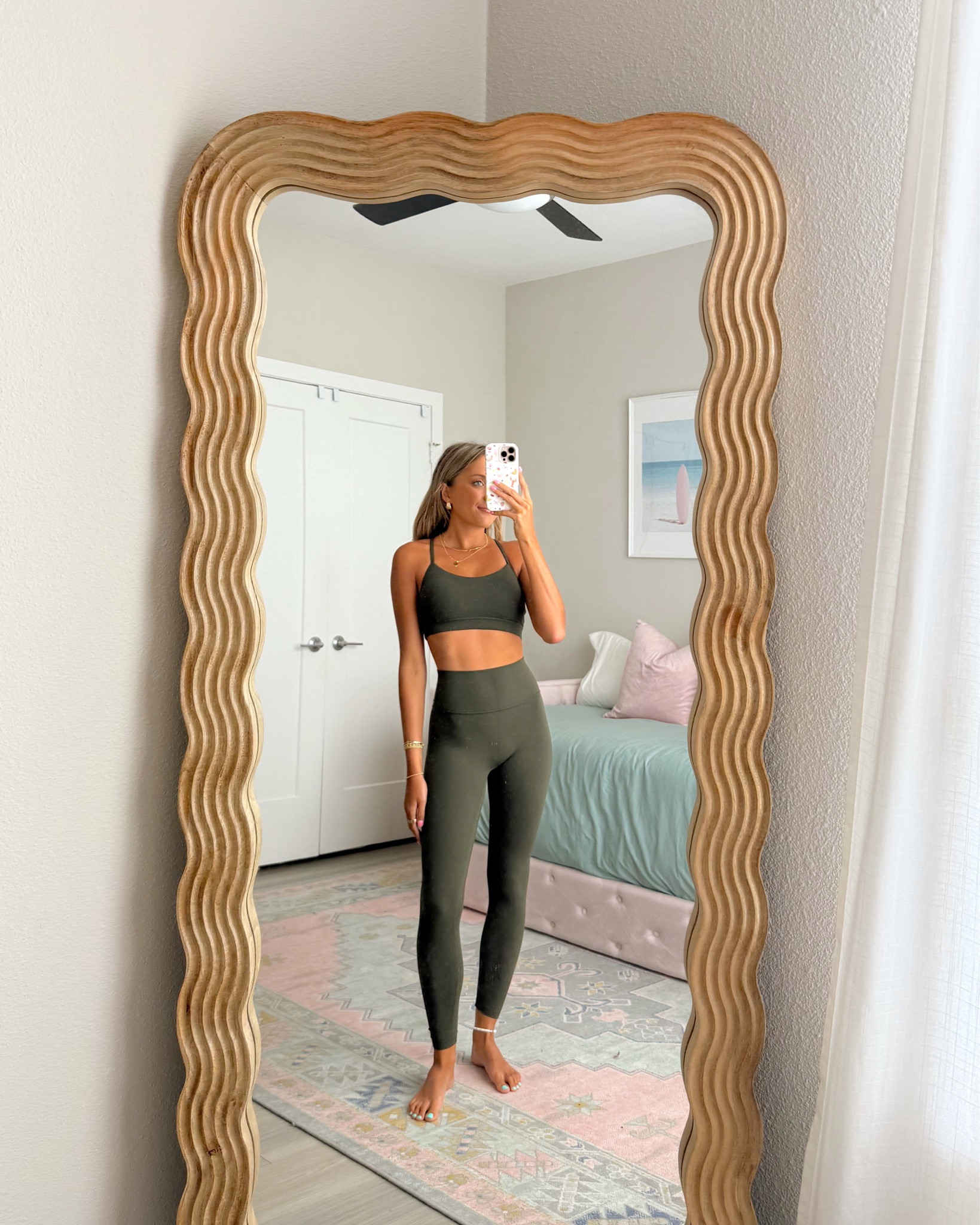 Amazon workout set under $35! 🏋💕 looks and feels like Lululemon for less. wearing an XS 