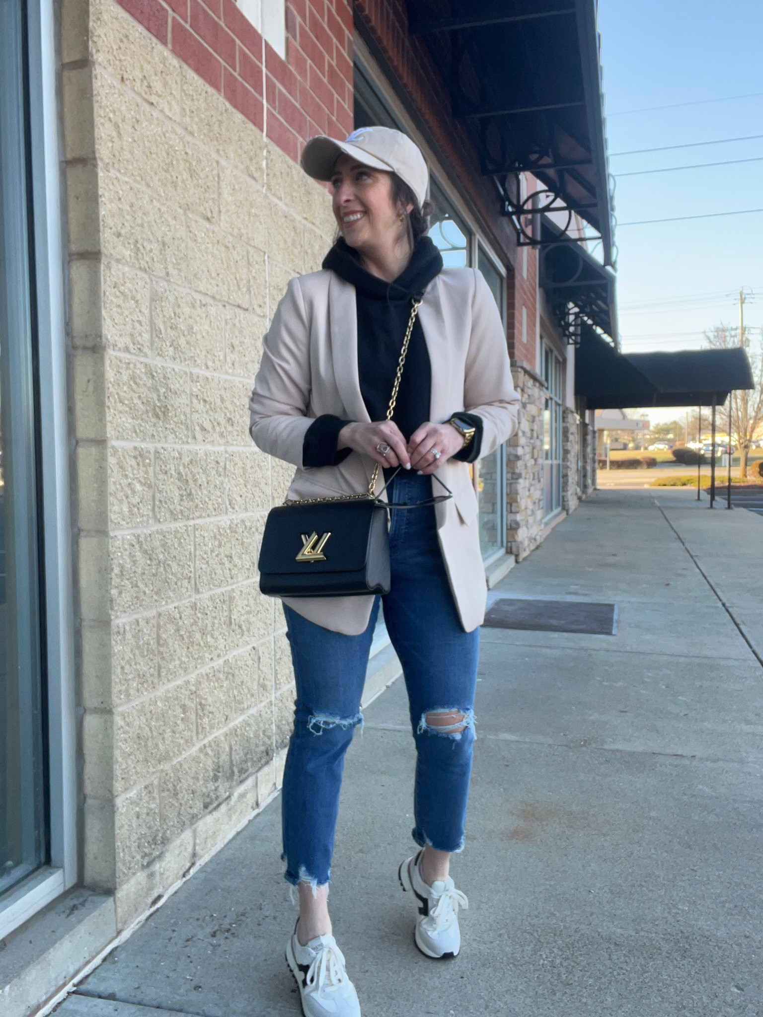 Get Ready with Me! Loving this oversized Amazon blazer, but thought it would be fun to style it more casually. What do you think…are you a fan of this look or rather pass?

 #affordablestyle #amazon #amazondeals #amazonfashion #amazonfashionfinds #amazonfinds #amazonfindsforthewin #amazoninfluencer #amazonproduct #amazonstyle #bestofthebest #bloggerstyle #couponcommunity  #deals  #fashiondupes #fashioninspo  #lifestyleblogger  #onlineshopping #styleinspo #womensfashion #fashionfinds

#LTKunder50 #LTKfit #LTKstyletip