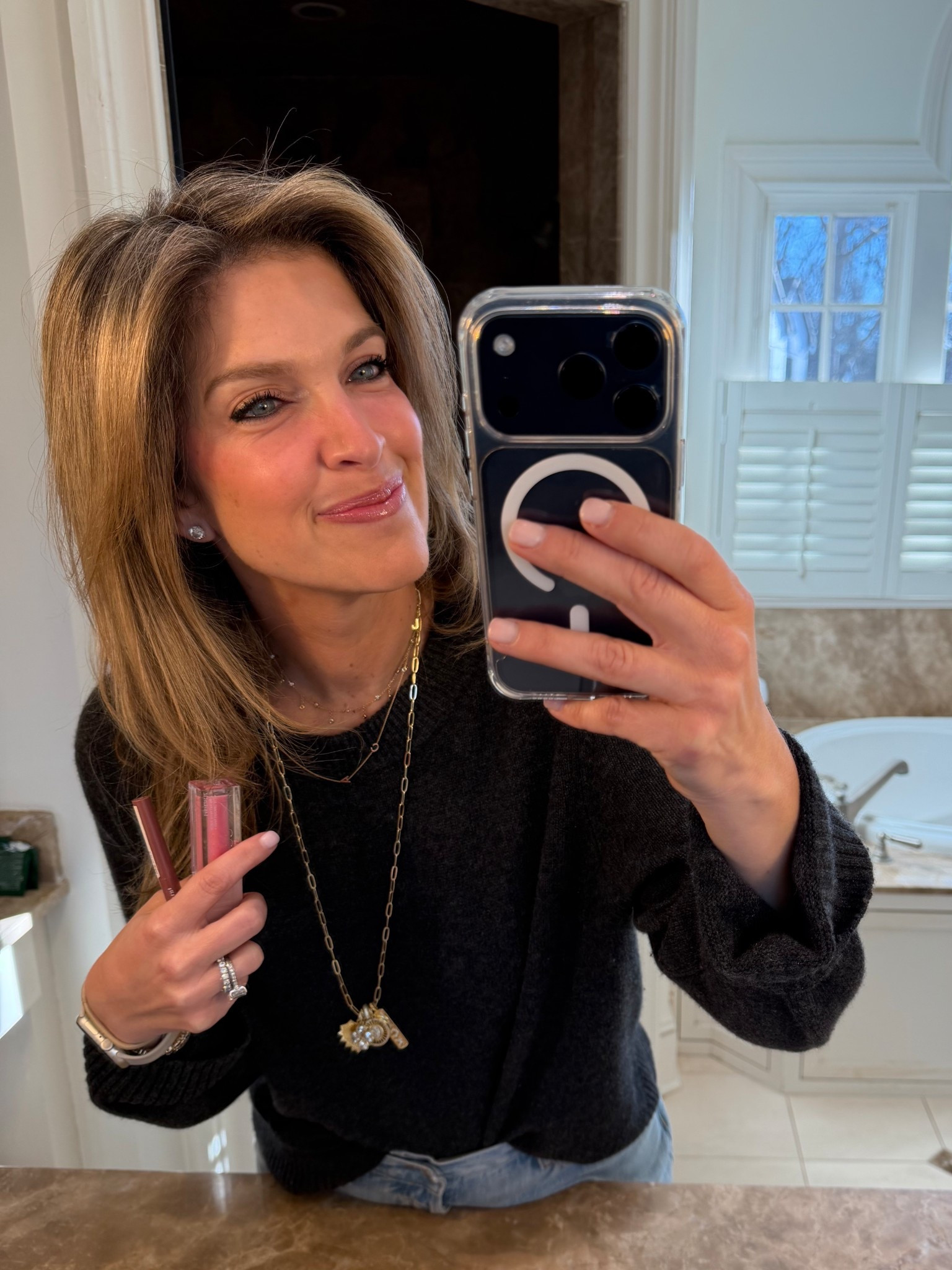 Prettiest drugstore lip combo!

#LTKmomlife #LTKBeauty #LTKgrwm