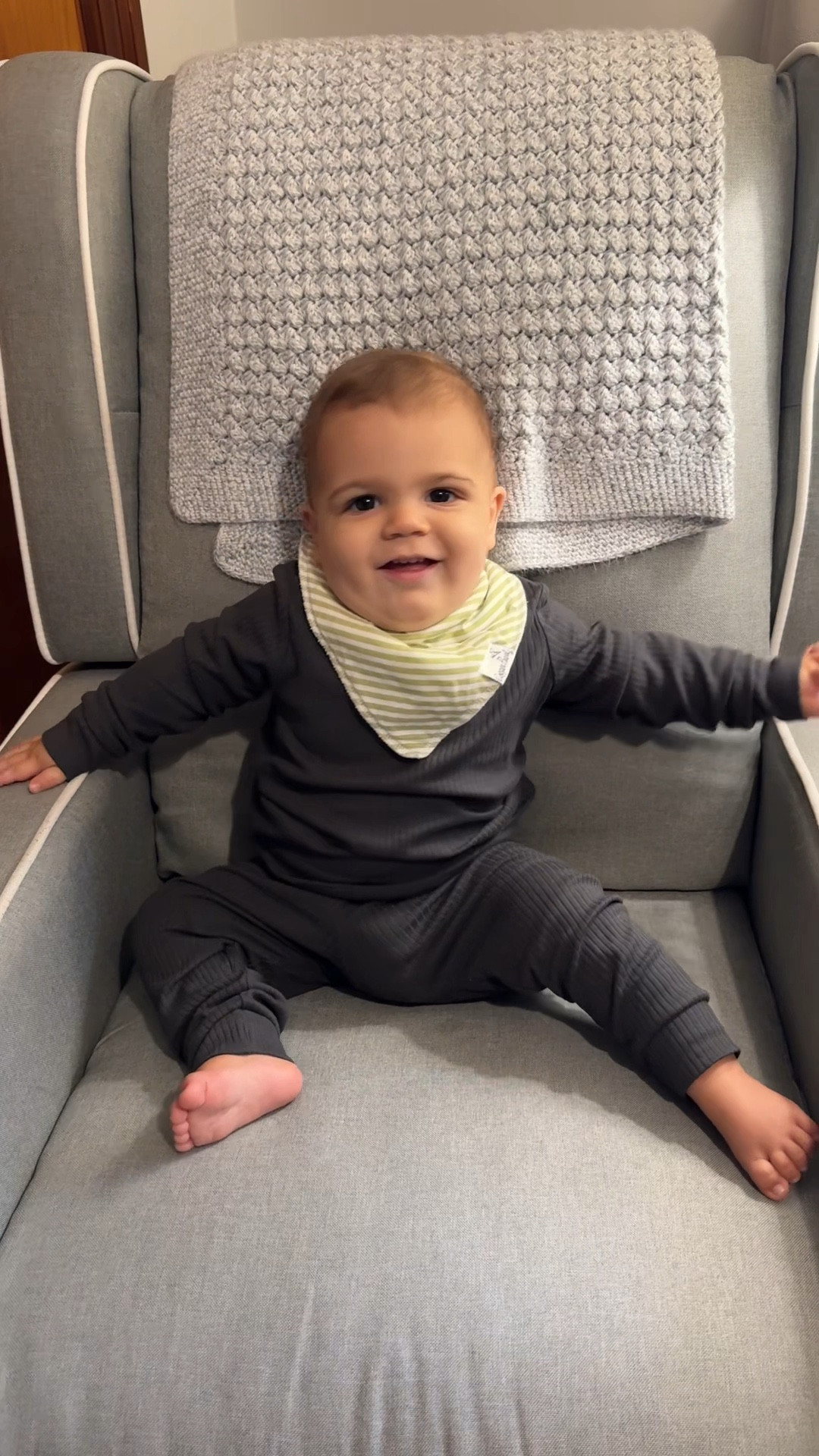 OOTD 💛

This H&M set is so cute and affordable! And no outfit is complete these days without a copper pearl bib! 

#LTKbaby #LTKcanada #LTKkids