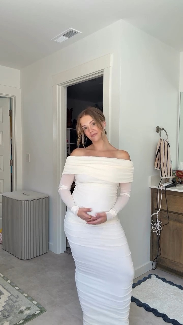 Let’s pick a dress for our gender reveal 🦋🎀