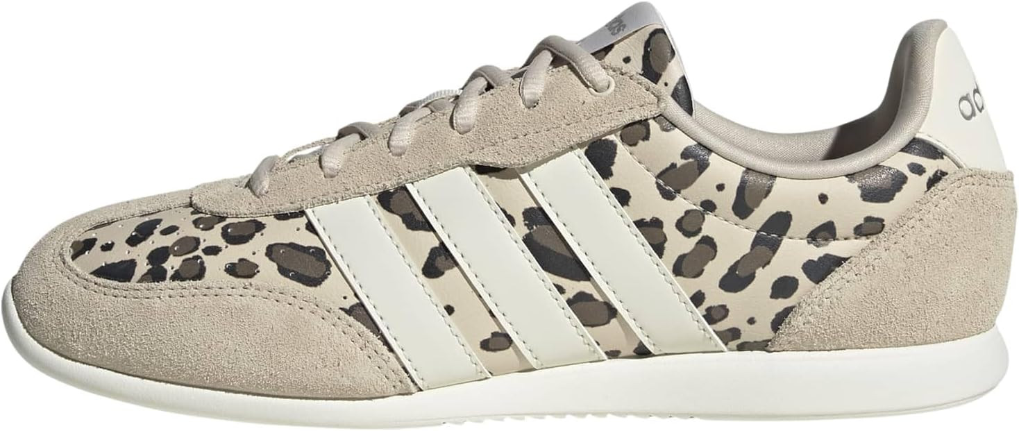 adidas Women's Barreda Low | Amazon (US)