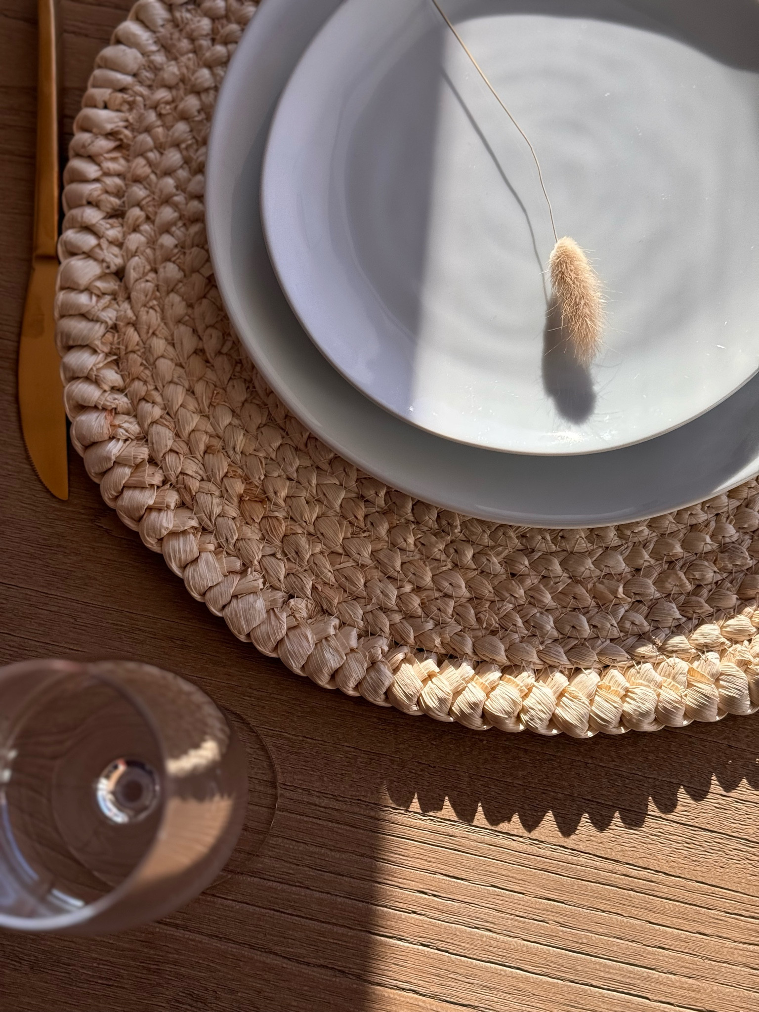 Love these gorgeous over&back Set of 4 Natural Round Woven Placemats!  #tableplacemats 

#LTKSaleAlert #LTKHome #LTKFindsUnder50