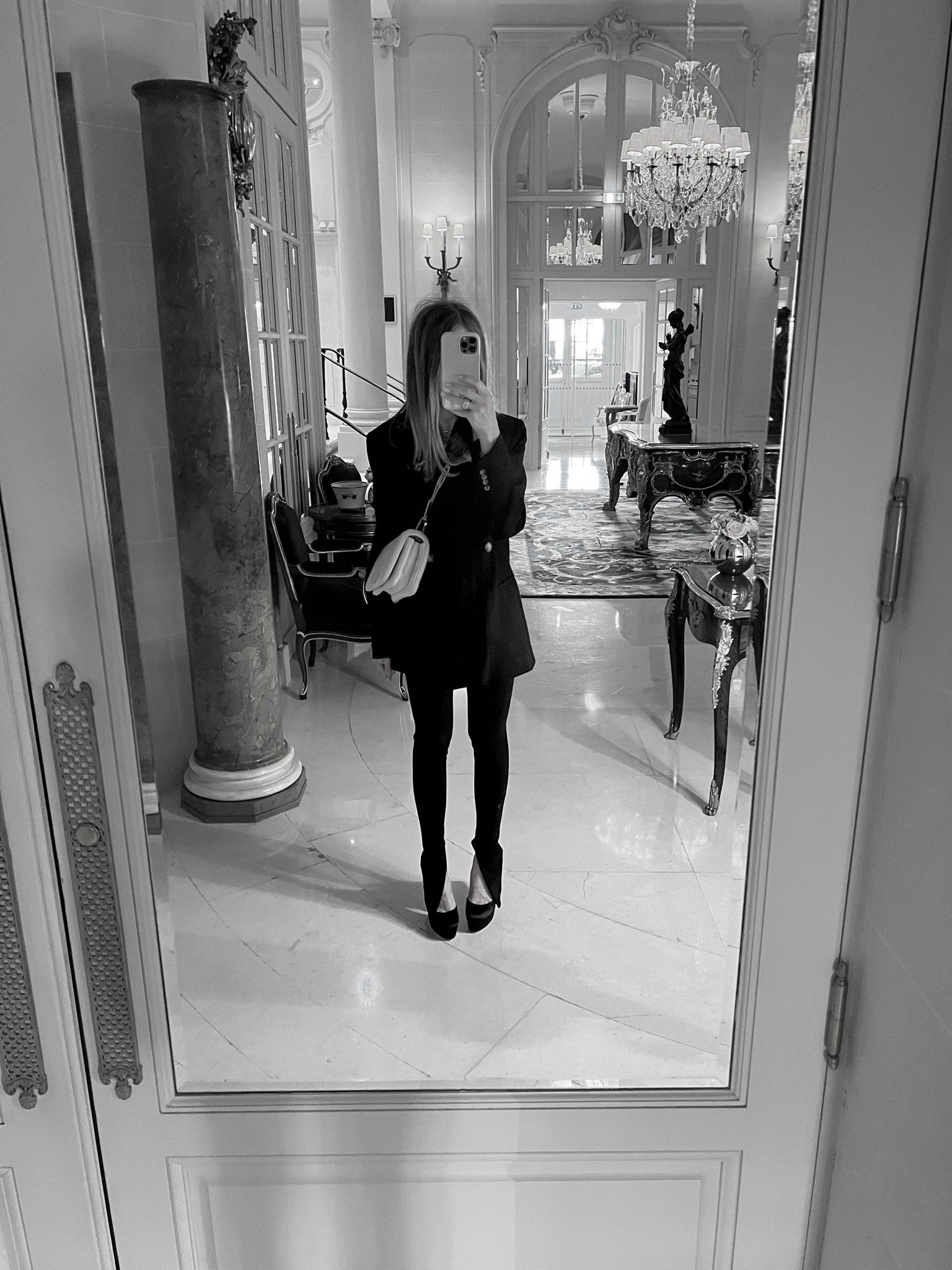 Another Paris photo from the archives. This blazer is back in stock at Shopbop! These slit hem leggings are also the real deal. Super flattering and comfortable. Wearing my true size 

Fall outfits
Blazer looks
Travel aesthetic 

#LTKtravel #LTKeurope #LTKstyletip