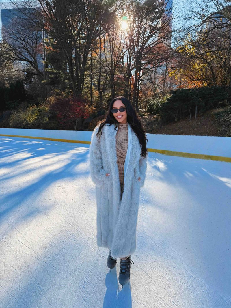 ice skating outfit in nyc! 

 