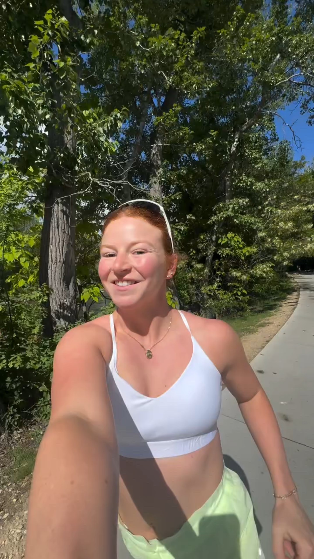 My ✨running essentials✨ from @dickssportinggoods 
1. Body Glide For Her Anti Chafe Balm 
2. New Balance Fuel Cell Rebel v4 
3. Feetures ELITE socks 
4. Oakley Sutro Lite Sunglasses 
5. BPN Go Gels All links in my bio 🔗 @dicksvarsityteam #dkspartner #dksteammate #runners #marathontraining #causalrunners #slowrunners #realisticrunners #runninggear #runningessentials #ootd