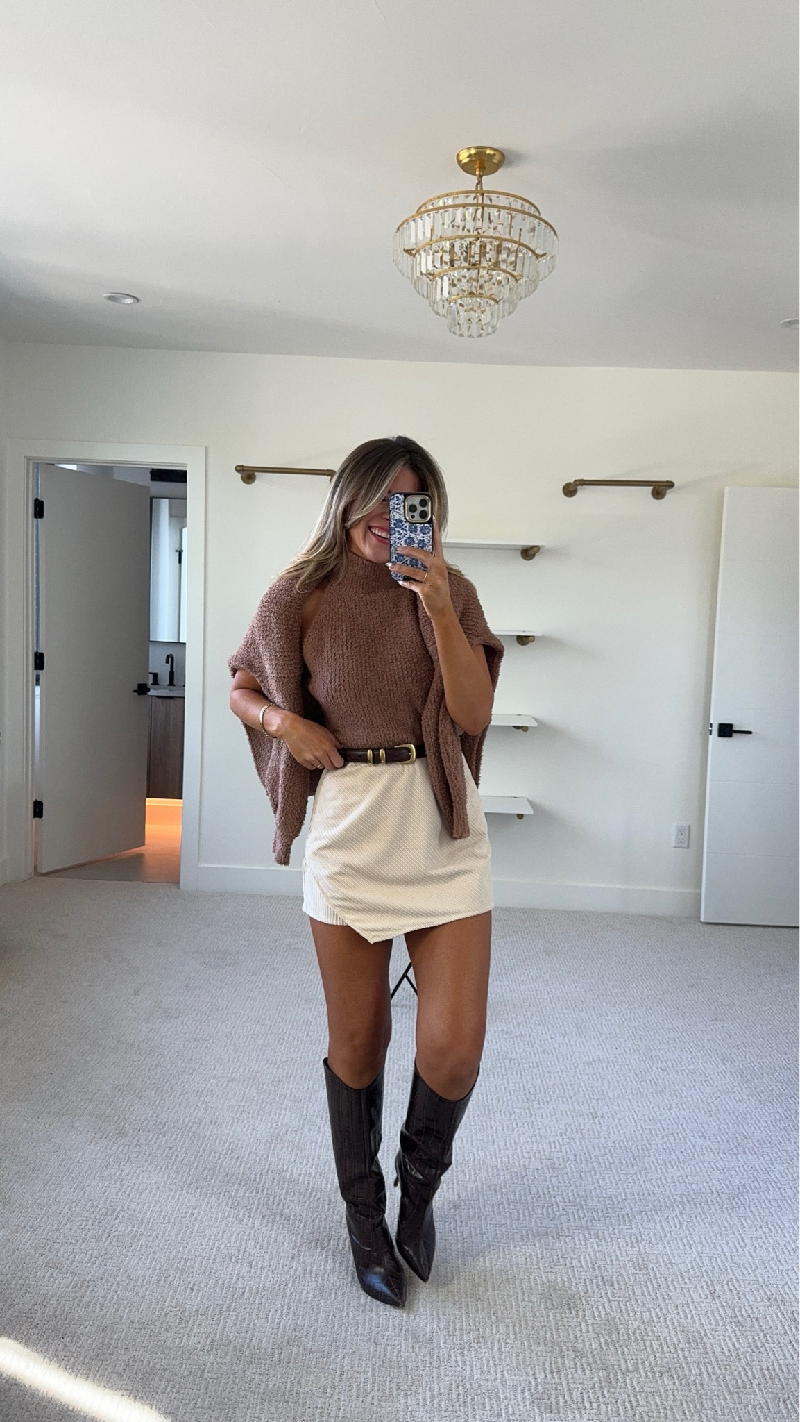 Cupshe fall capsule collection brown sleeveless 2 piece sweater with ribbed mini skirt 

Wearing my usual small/2

Chic15 can enjoy 15% off on orders $65+ Chic20 can enjoy 20% off on orders $109+
Electric picks code: emerson20 

#LTKSeasonal #LTKWorkwear #LTKFindsUnder100