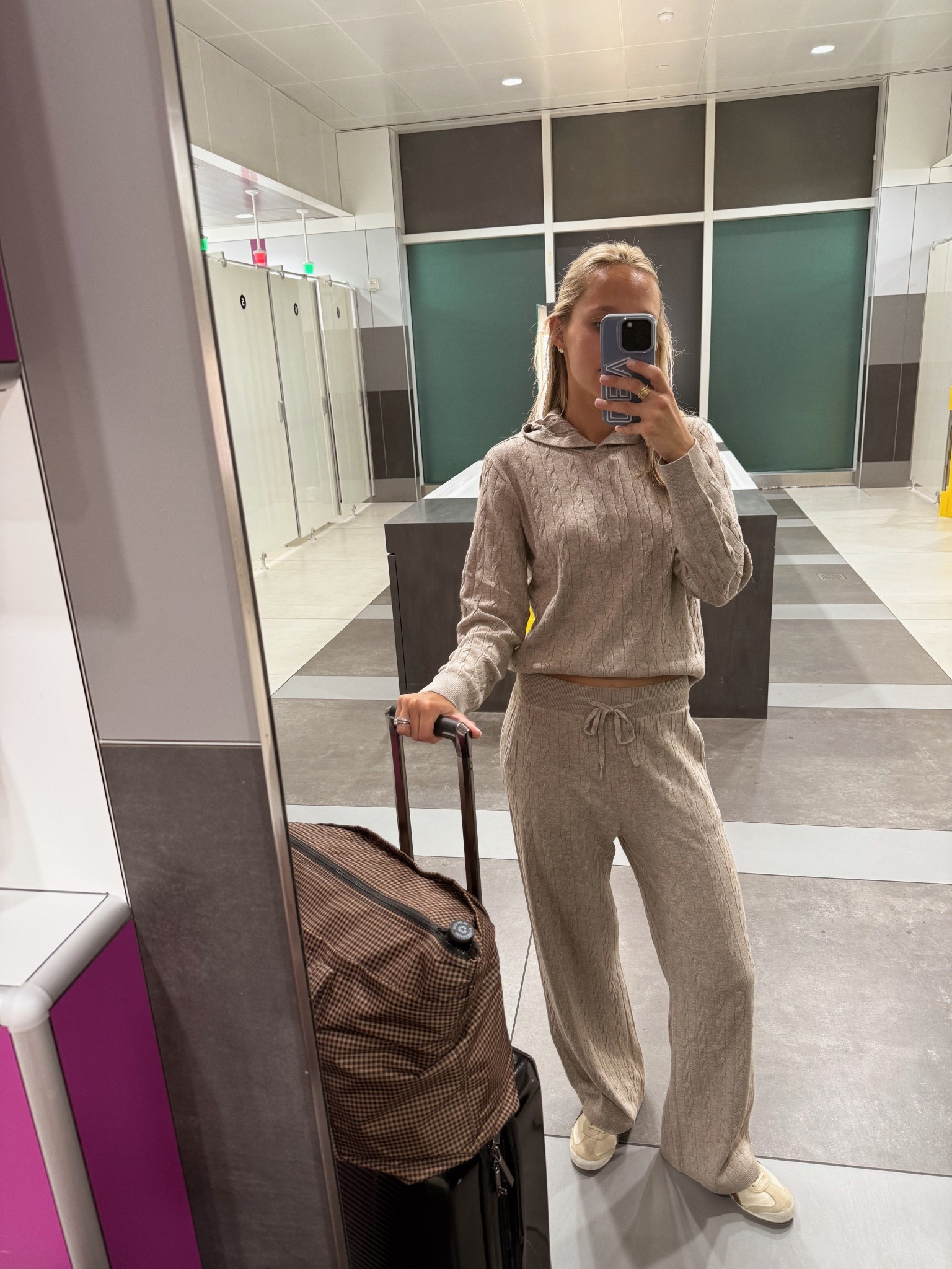 This set is life changing and everyone needs it for traveling !!!!!! Machine washable too 👌🏻

#LTKFindsUnder100 #LTKTravel #LTKStyleTip