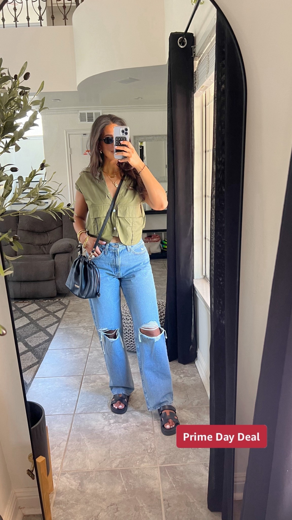 Prime day deal on these jeans! 40% off. Wearing size 28, no stretch 

#LTKStyleTip #LTKSaleAlert #LTKFindsUnder50