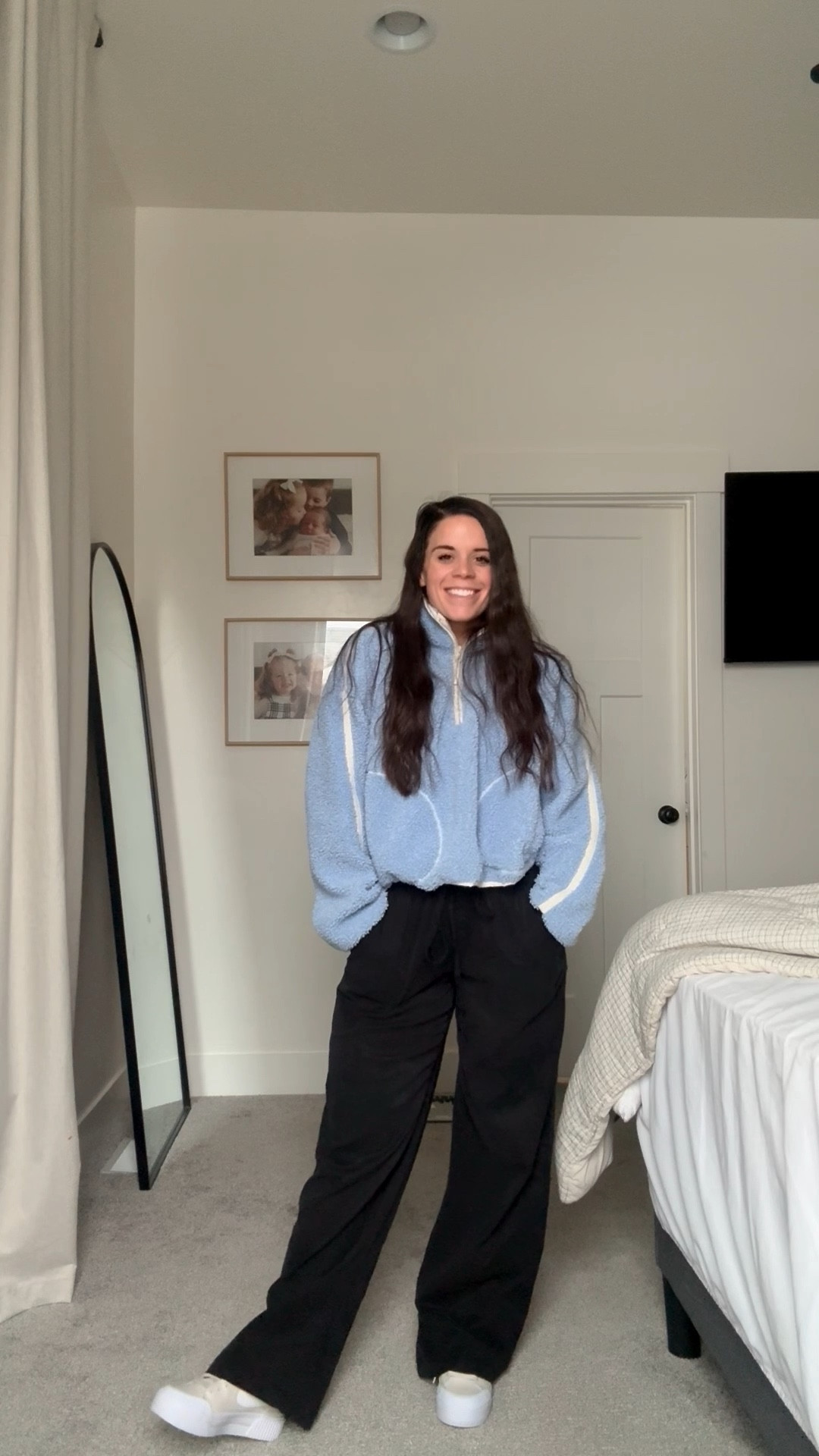 Wearing XS in pants (size down), and M in sweatshirt! 