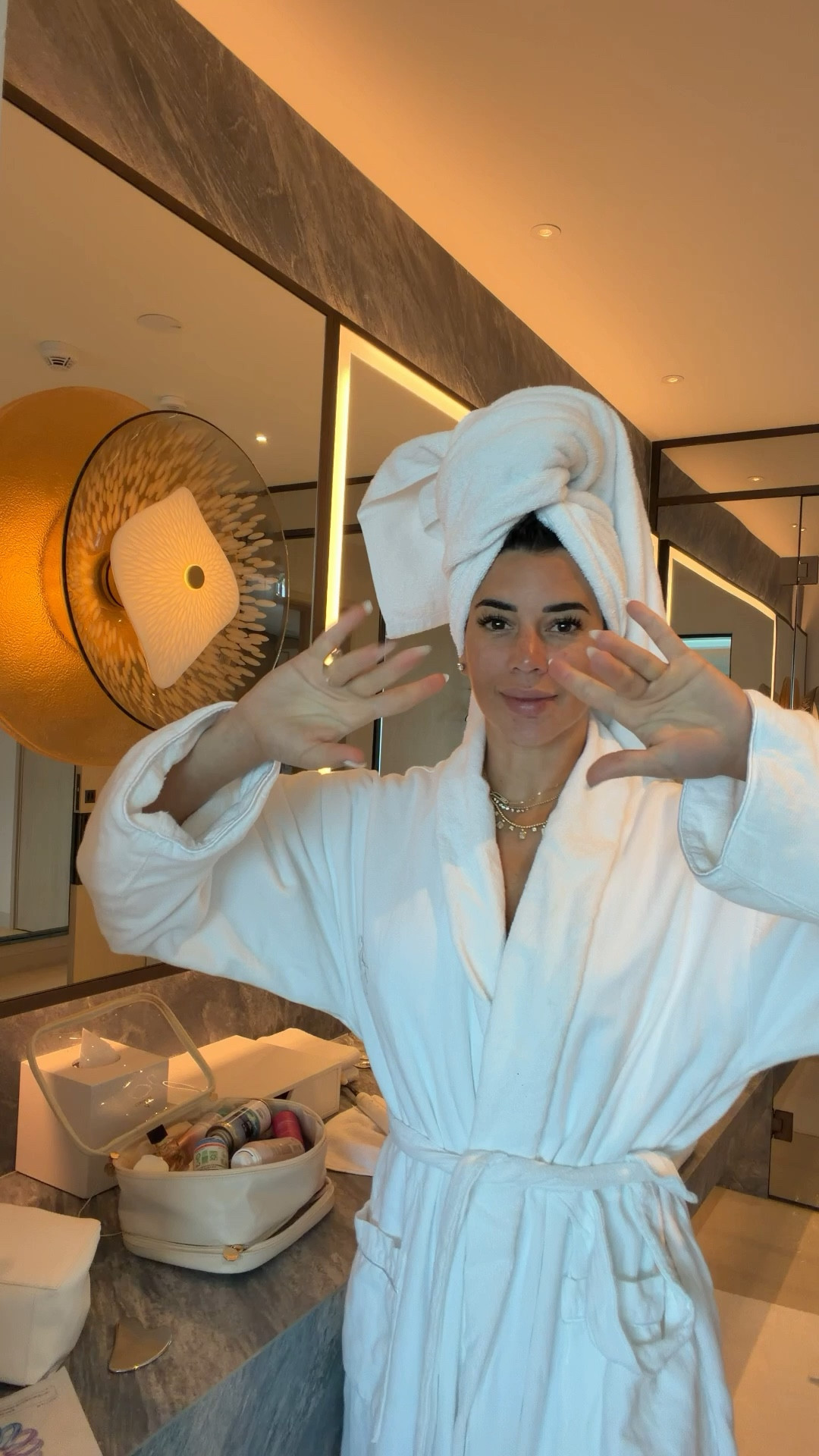Grwm in Barcelona
Skincare, hair and makeup ♥️


#LTKgrwm #LTKselfcare #LTKootd