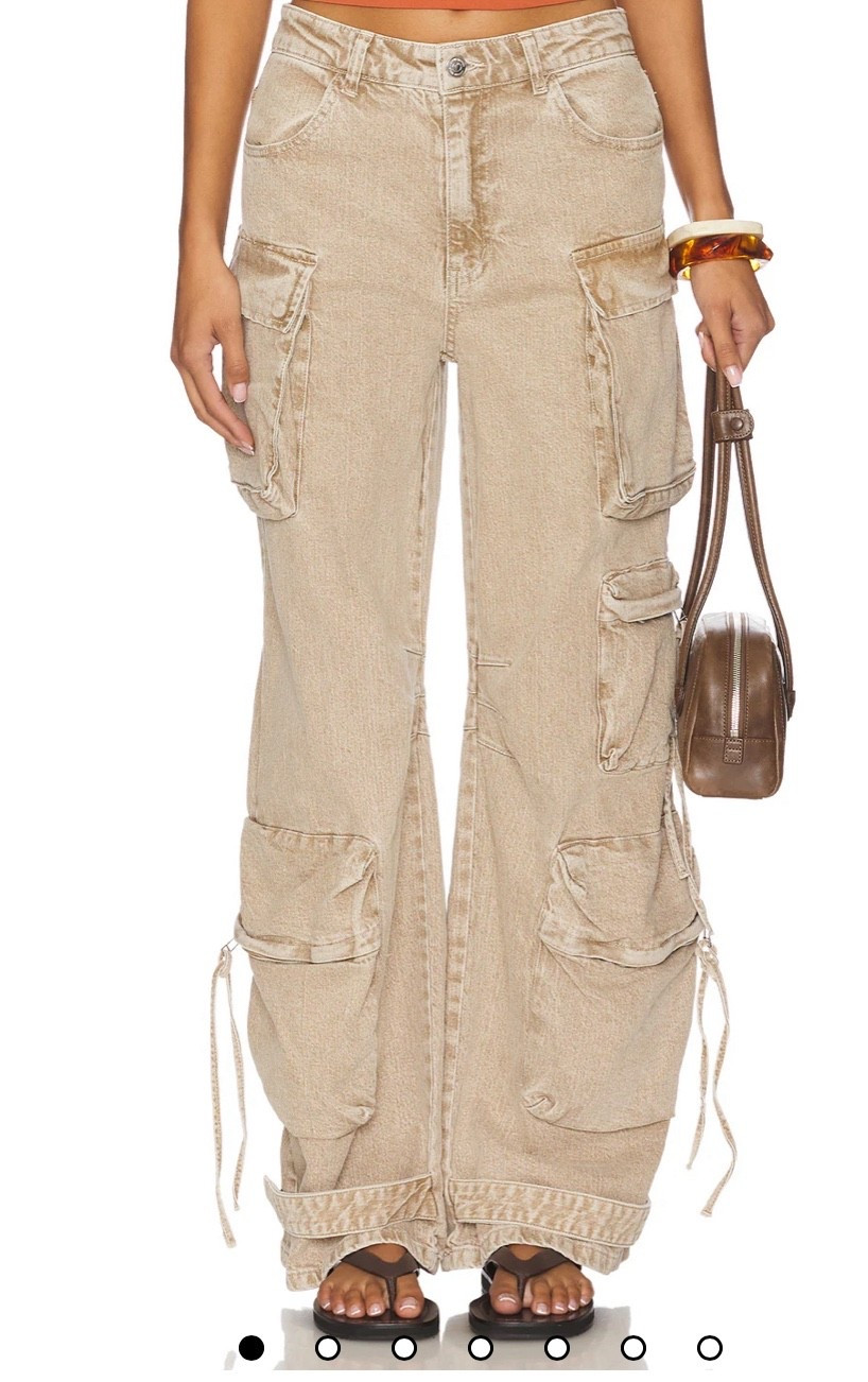 the cutest fall cargo pants!!

Fall fashion 
Fall outfit 
Fall denim 
Denim jeans 
Cargo jeans 
Fall style 

#LTKStyleTip #LTKPetite #LTKFindsUnder50