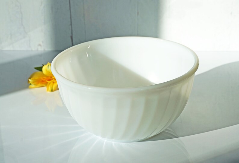 Vintage 1950s MCM Anchor Hocking Fire King Milk Glass Swirl | Etsy | Etsy (US)