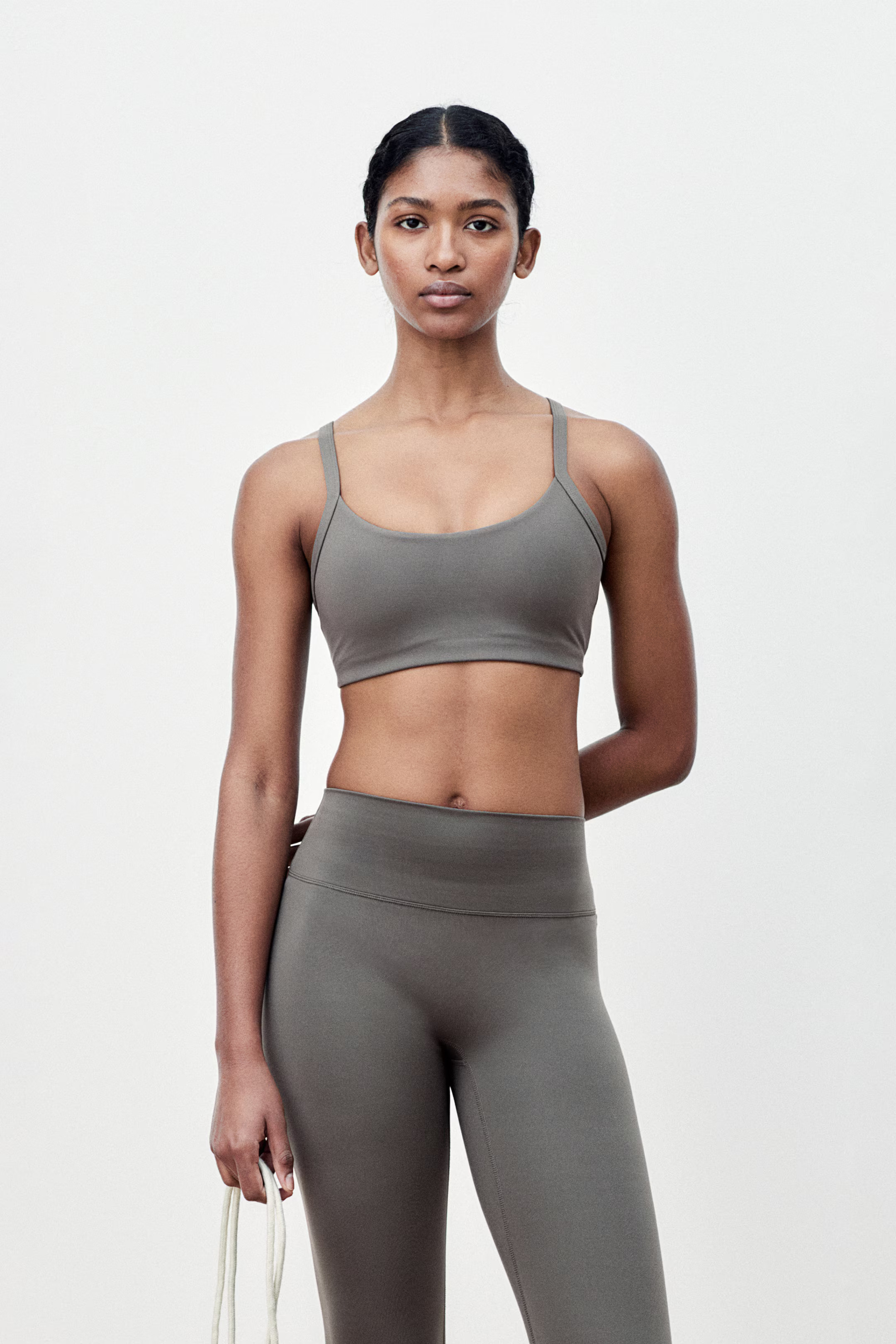 Medium Support Sports bra with SoftMove™ - Dark grey - Ladies | H&M GB | H&M (UK, MY, IN, SG, PH, TW, HK)
