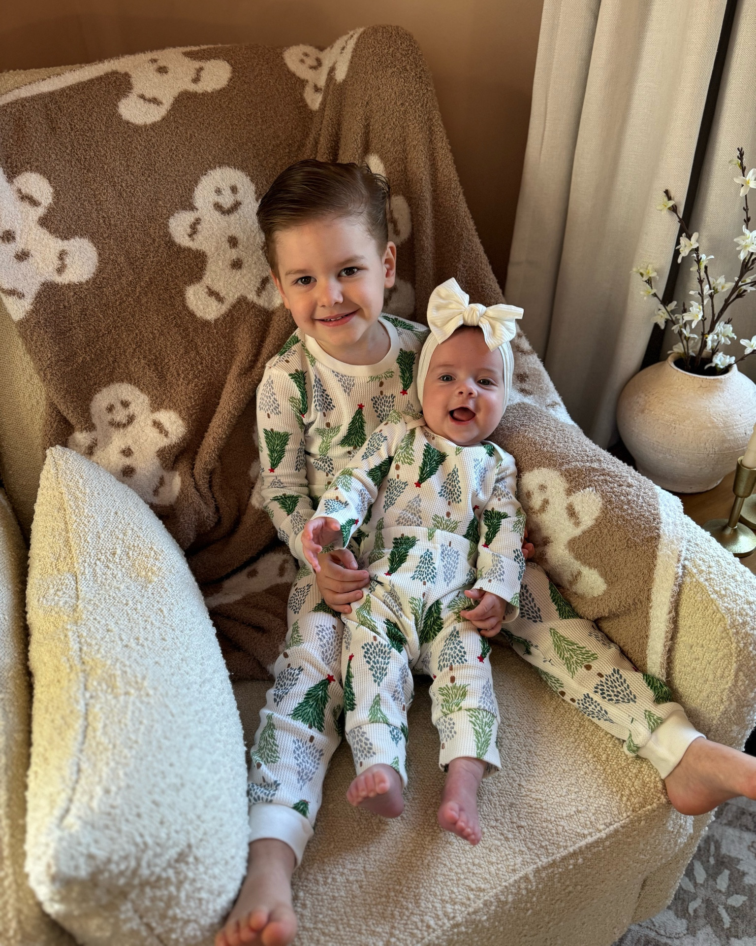 Carters Just One You Christmas pajamas for siblings! SOOO cute!!! Love these trees 🥹🥹🎄

#CartersJustOneYou #ad #Carters #TargetParter #Target @carters @target 

#LTKKids #LTKFamily #LTKHoliday