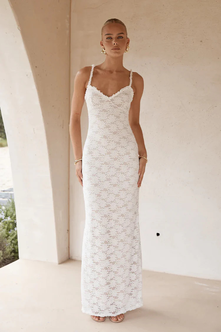Sarta Lace Maxi Dress | Confête