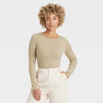 Women's Fitted Long Sleeve Scoop Neck T-Shirt - Universal Thread™ | Target