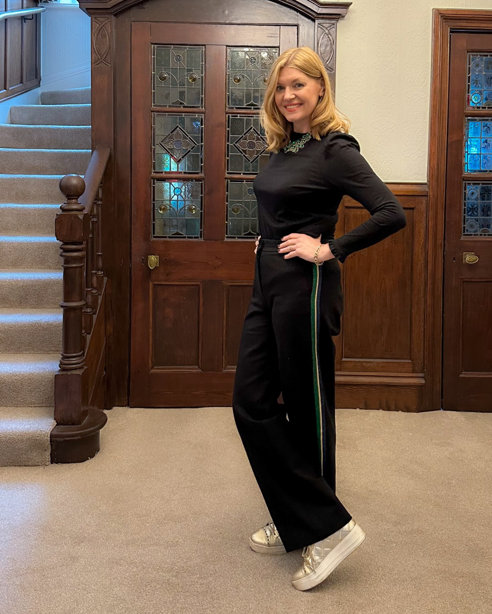 Boden super flattering trousers with glitter side stripe. Ponte  jersey trousers. 

#LTKworkwear #LTKfindsunder100 #LTKover40