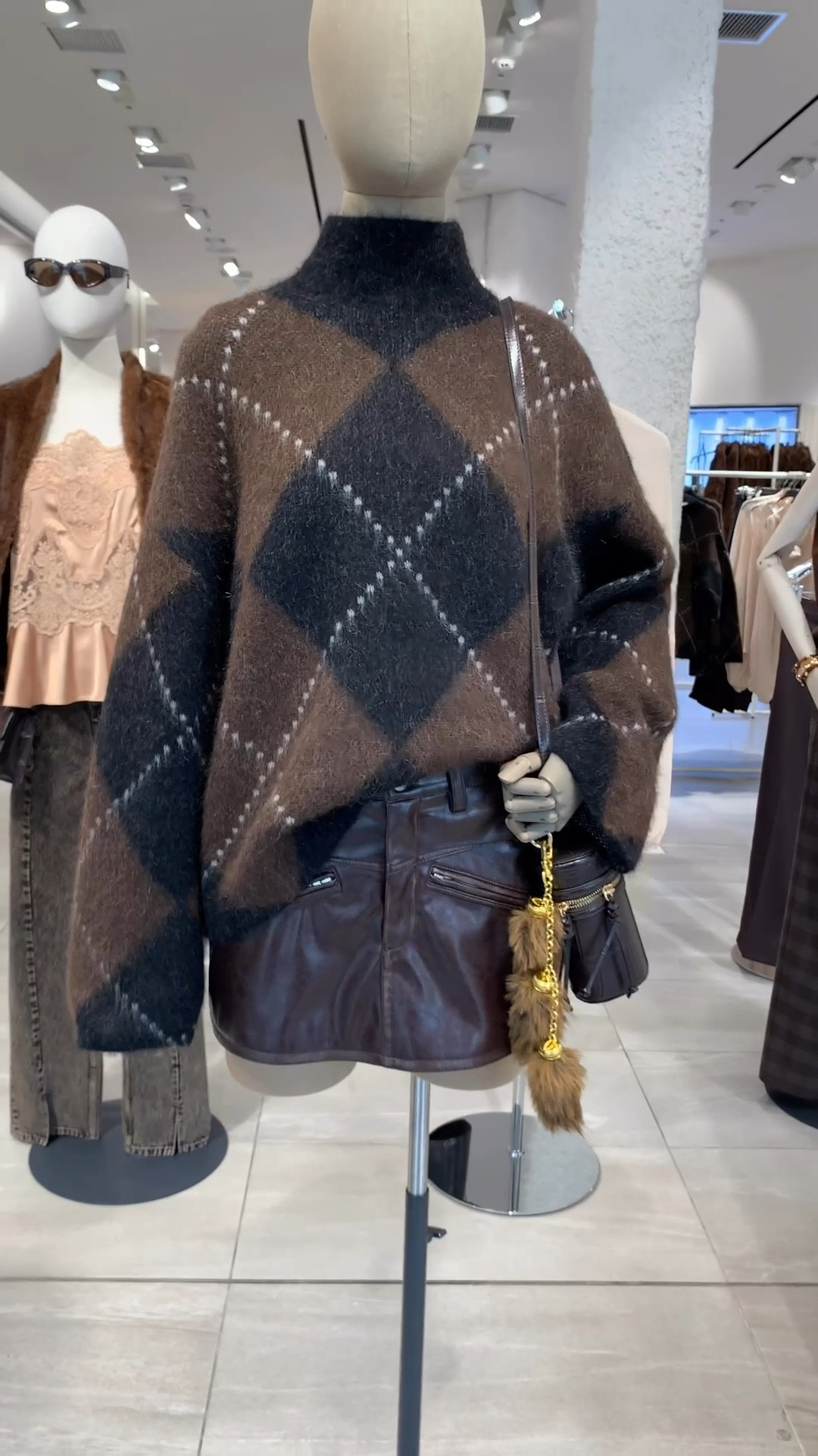 Come to discover H&M's new Fall/Winter Collection 🖤 So gorgeous pieces for upcoming season! 

Tags: H&M, H&M Studio Collection, autumn fashion, fall look, summer style, chic & basic outfit, Parisian look, capsule wardrobe, office look, brunch style, high street.

#LTKautumn #LTKstyletip #LTKFashionMonth