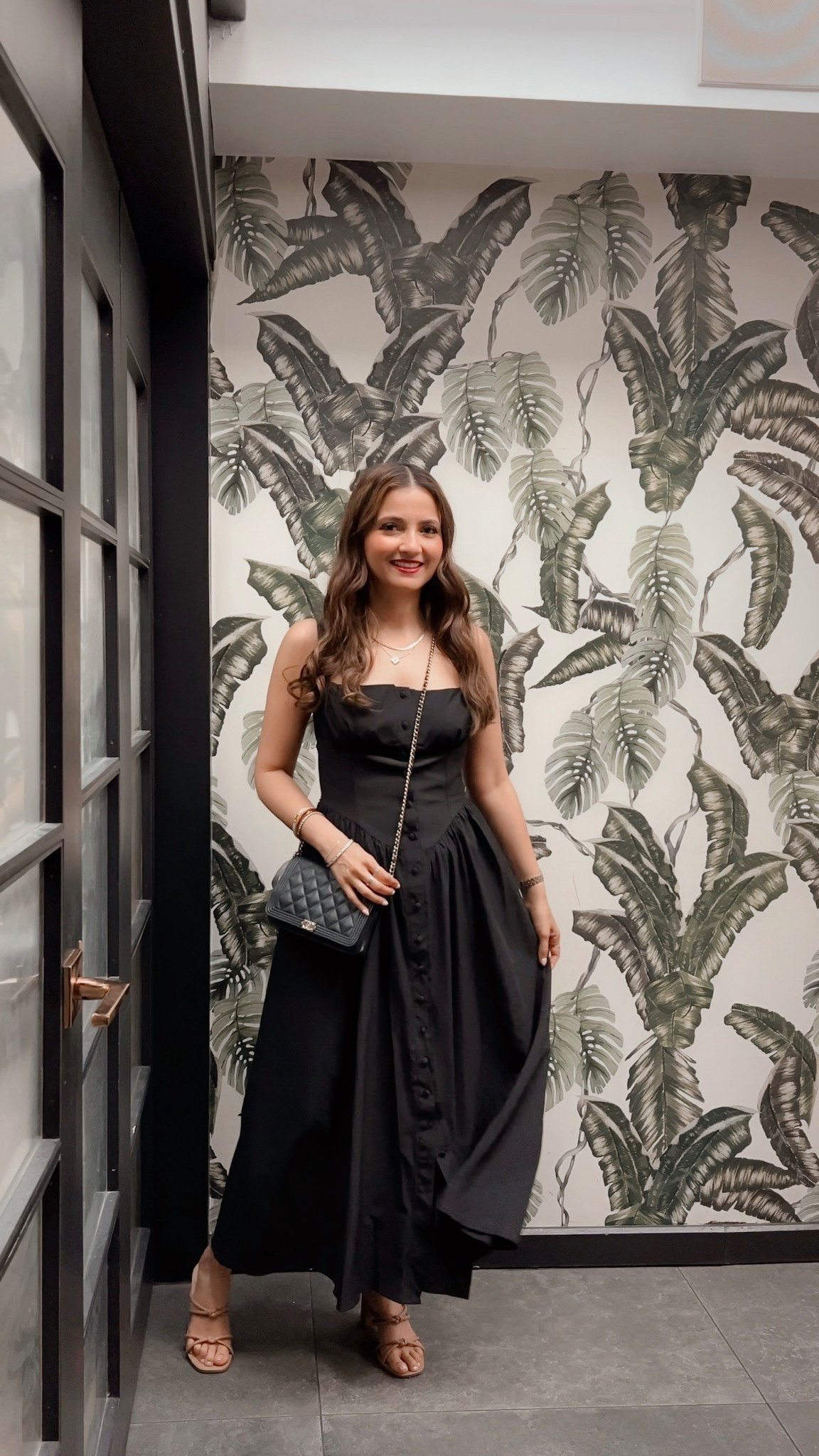 Commense black dress and Chanel Boy Wallet on Chain

#LTKdresses #LTKcanada #LTKspring