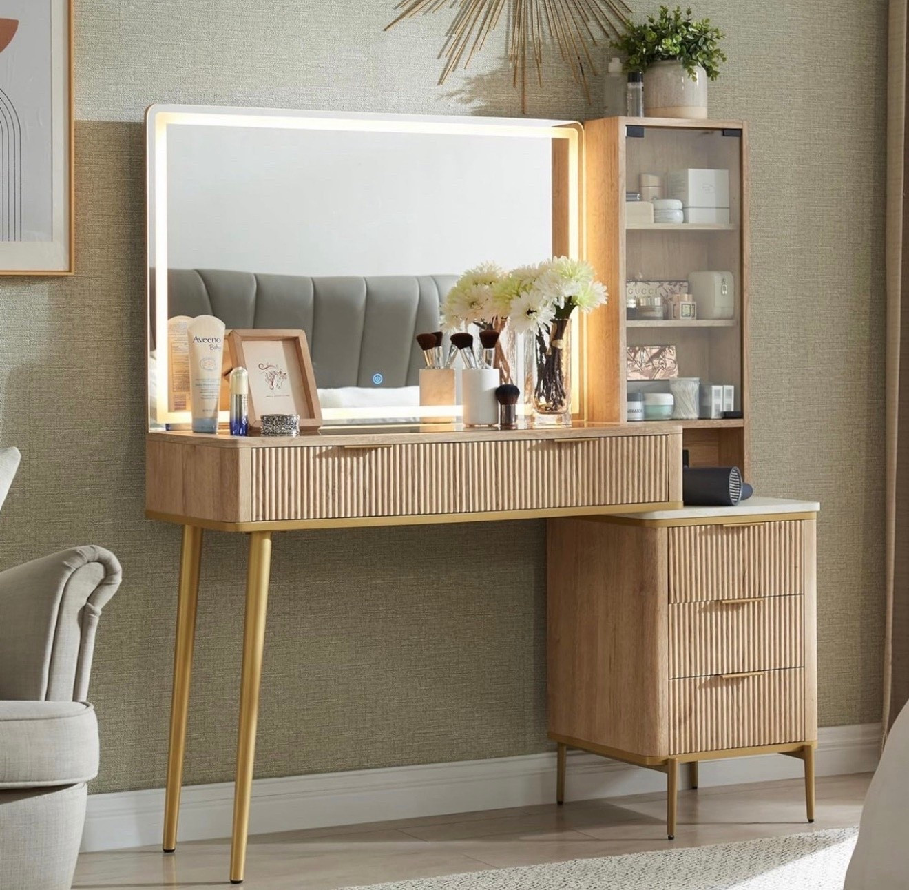  Fluted Makeup Vanity Desk from Amazon


 with 36" HD Lighted Mirror, 48" Big Modern Vanity Desk with Mirror and Lights, Dressing Table with 5 Drawers & Shelves, Glass Top for Bedroom

#LTKHome #LTKSaleAlert

#LTKHome #LTKSaleAlert