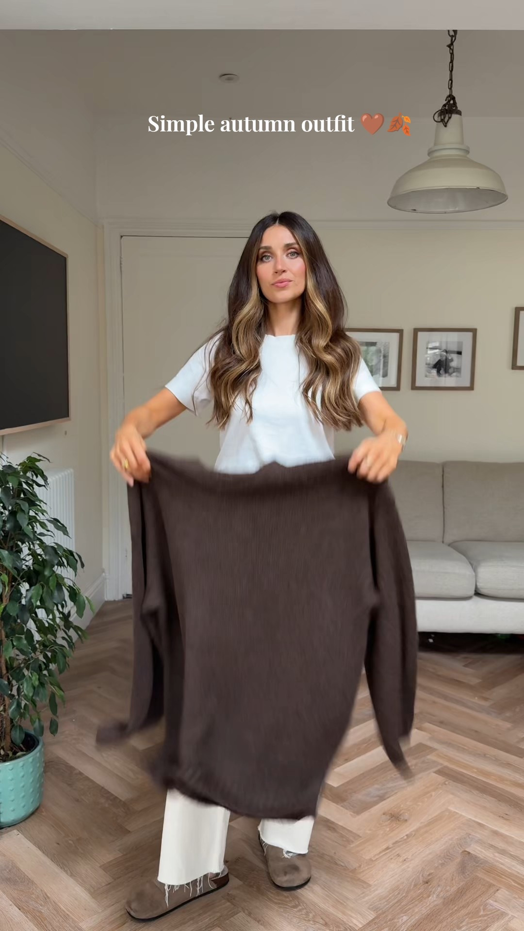 A simple autumn outfit with white jeans, crown jumper and leopard print ballet pumps 🤎🍂 

#LTKuk #LTKeurope #LTKautumn