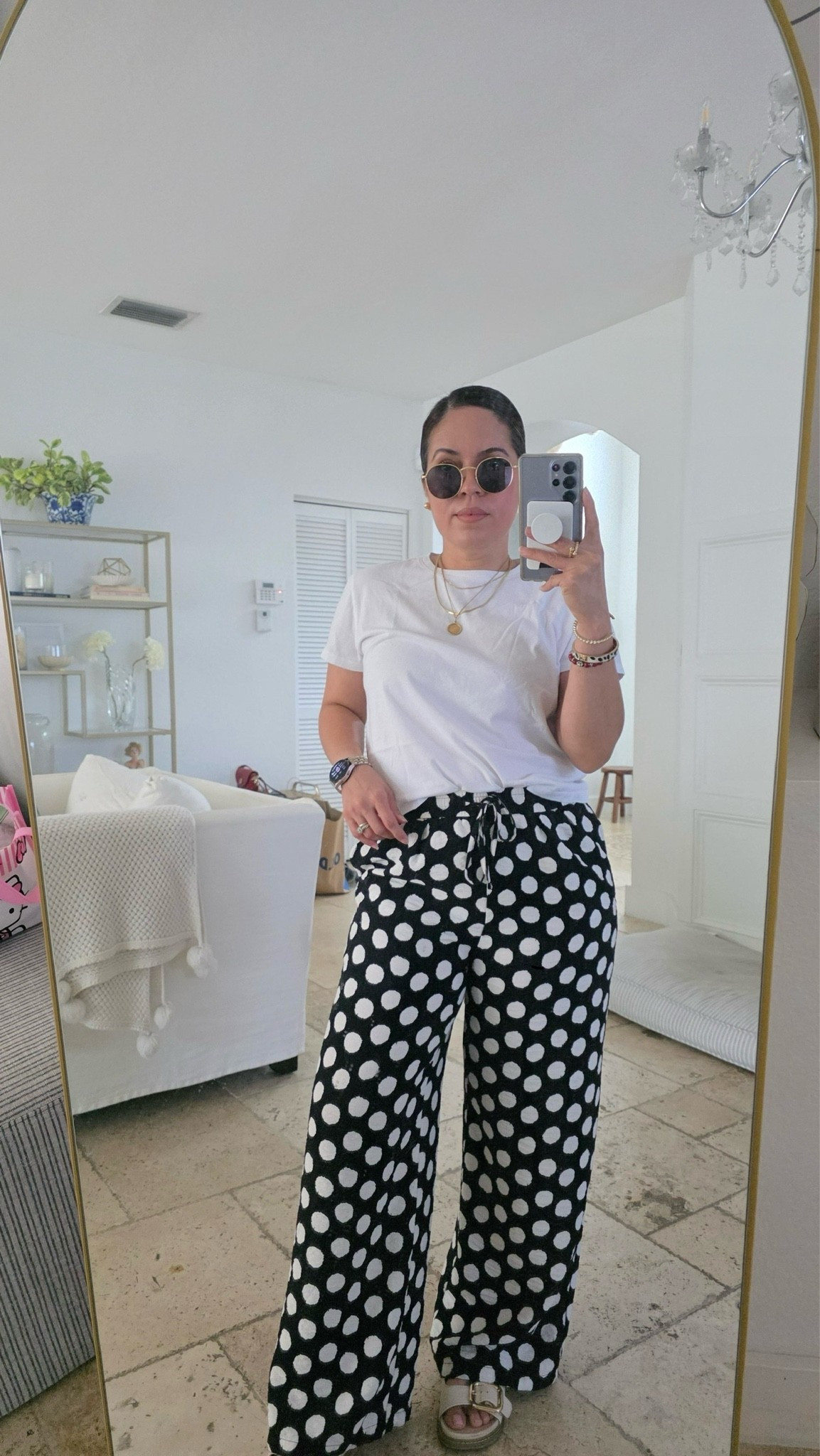 Casual ootd with my favorite polka dot stretchy pants

#LTKootd