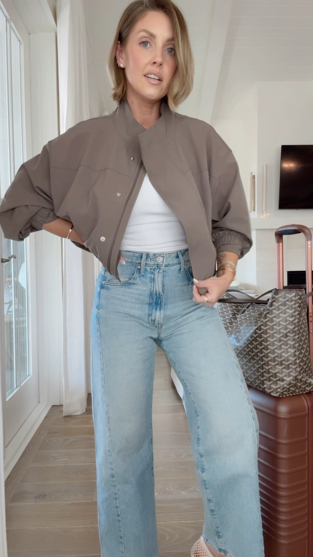 XS jacket / XS bra free tank / 24 jeans (a size down for me!) 

#LTKootd #LTKTravel #LTKSaleAlert