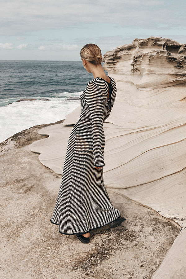 NATE BLACK SLEEVED MAXI DRESS | DISSH