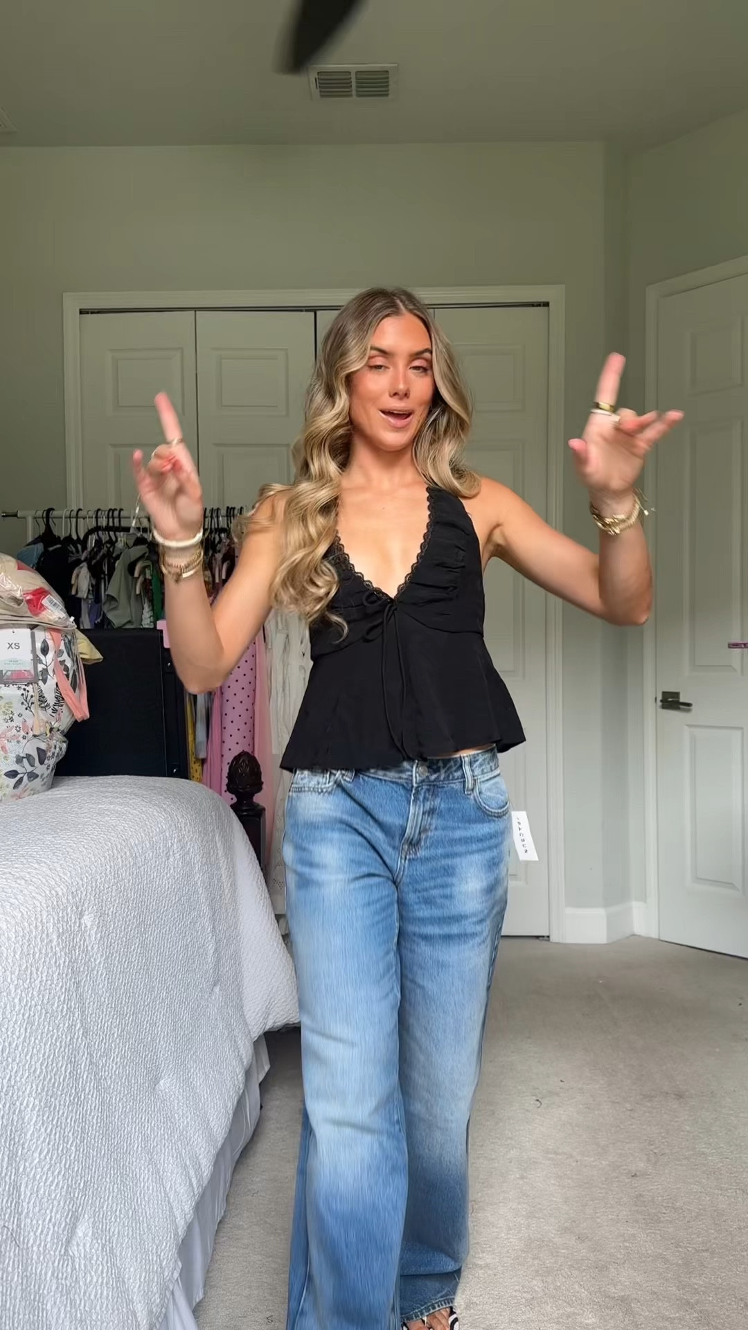 Pacsun keeps you looking good all season long in the new Casey Low Rise Baggy Jeans Medium Indigo. These iconic jeans sit low on the waist for a trendy update and feature wide-leg openings that offer a comfortable baggy fit.

#LTKFindsUnder100 #LTKSeasonal #LTKSaleAlert