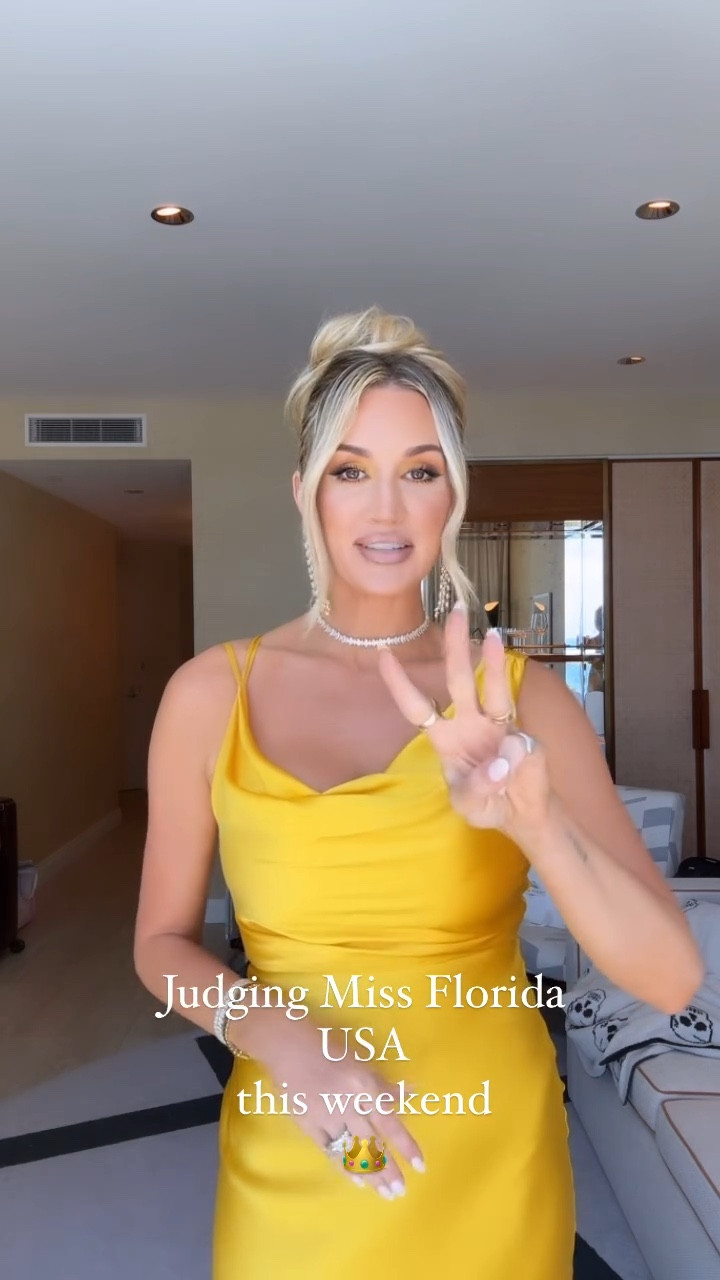 Judging Miss Florida USA! 💛 

dress l long dress 