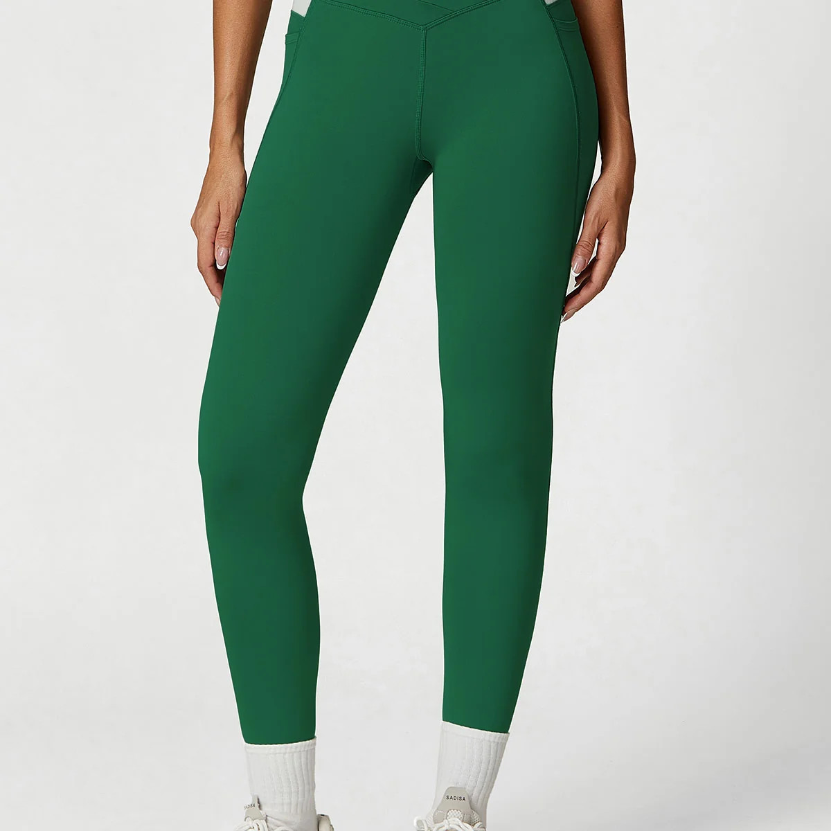 Green High Waisted Pockets Leggings 26" & Reviews - Green - Sustainable Yoga Bottoms | BERLOOK | BERLOOK