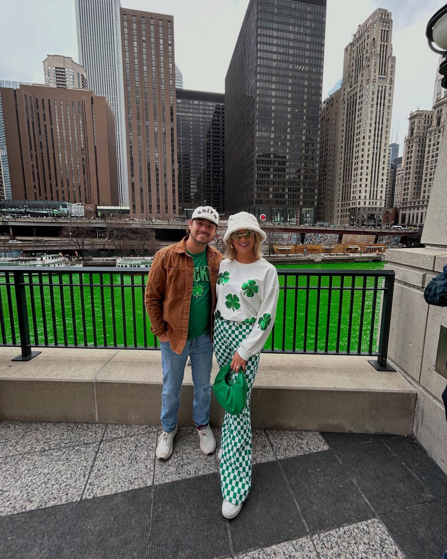 Shamrocks, skylines, deep dish, dogs … & Liam finally found the bean! 
☘️🏙️🍕🌭🫘
Thanks @patrobinson32 & @a.co95 for showing us around the Windy City! 💨