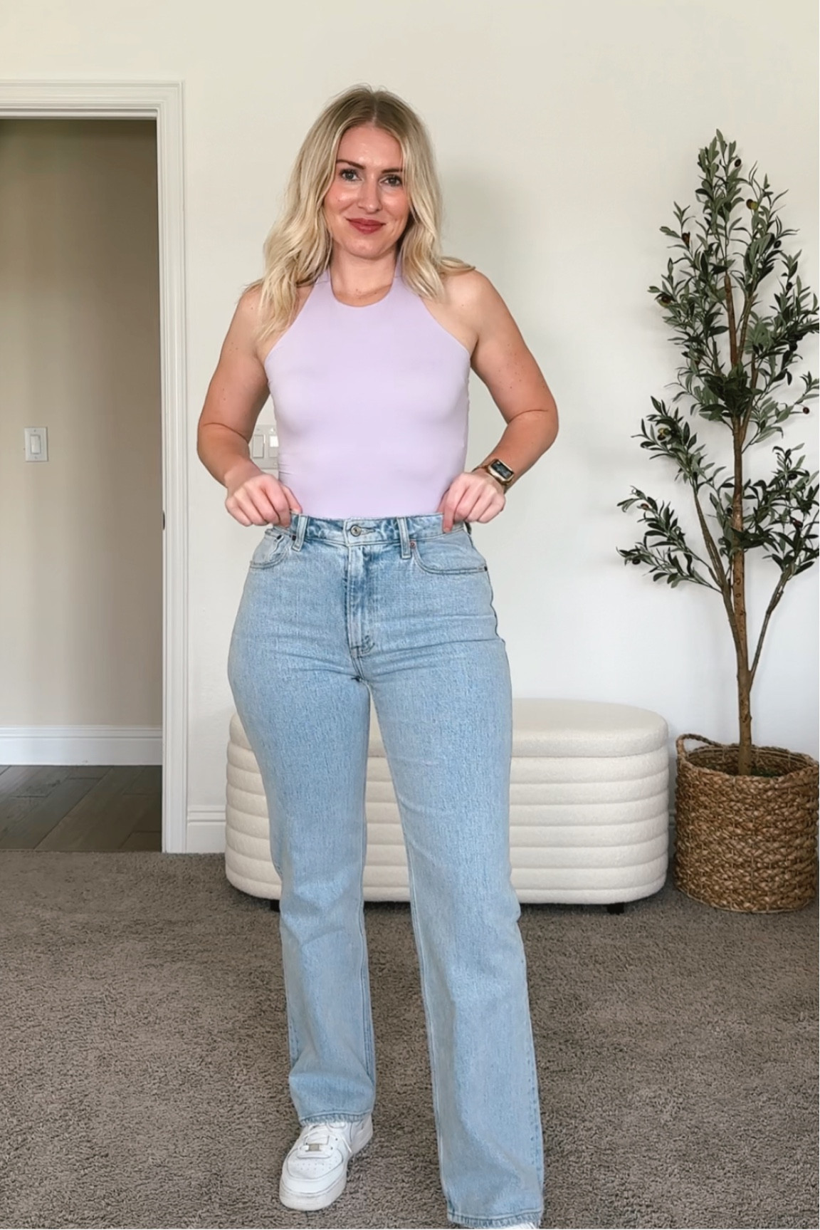 Jeans I’m wearing here - curve love 90s relaxed jeans size 27 regular - I size down in these because they are a more relaxed fit and loosen up over time 
.
.
Abercrombie, Abercrombie jeans, Abercrombie denim, Abercrombie style, best jeans, denim, curvy jeans, curve love

#LTKcurves #LTKstyletip #LTKunder100