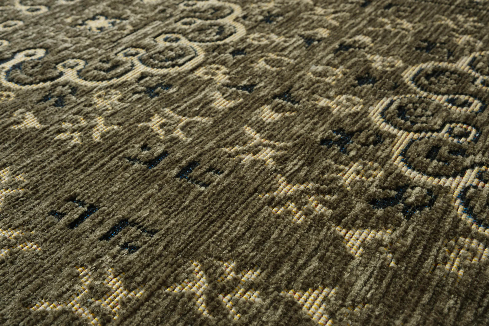 Petal
                    
                      Slim Washable Rug | Revival Rugs Inc