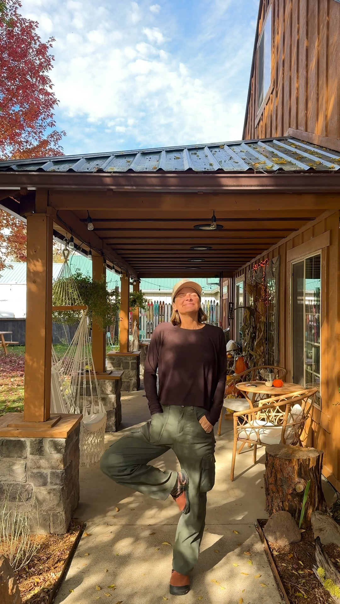 Comfy + cute trail to town fit this fall 🤎

Sizing:
Top: small
Bottoms: 4
Clogs: size up


#LTKStyleTip #LTKActive #LTKTall