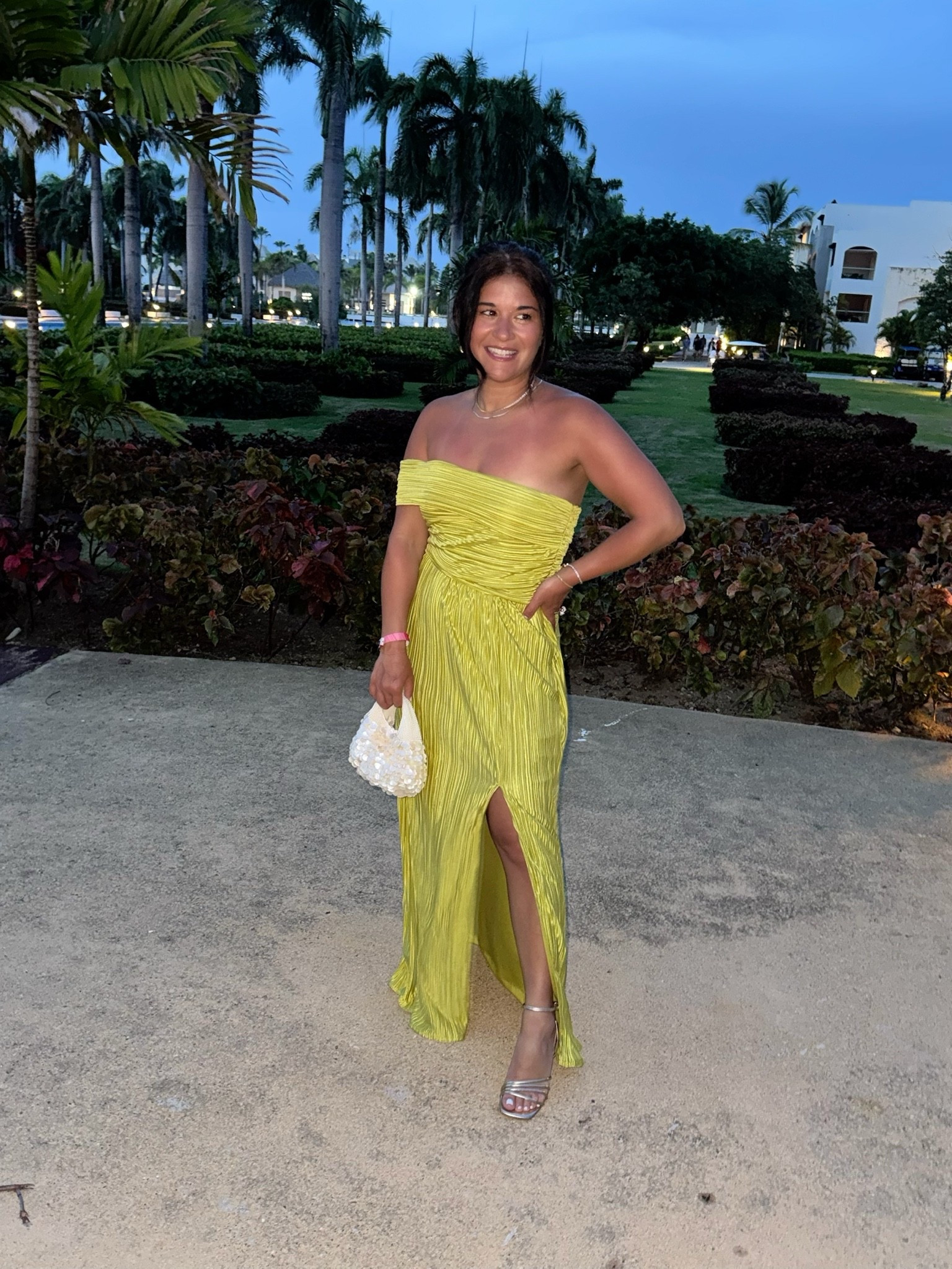 the perfect summer wedding guest dress under $100 💚