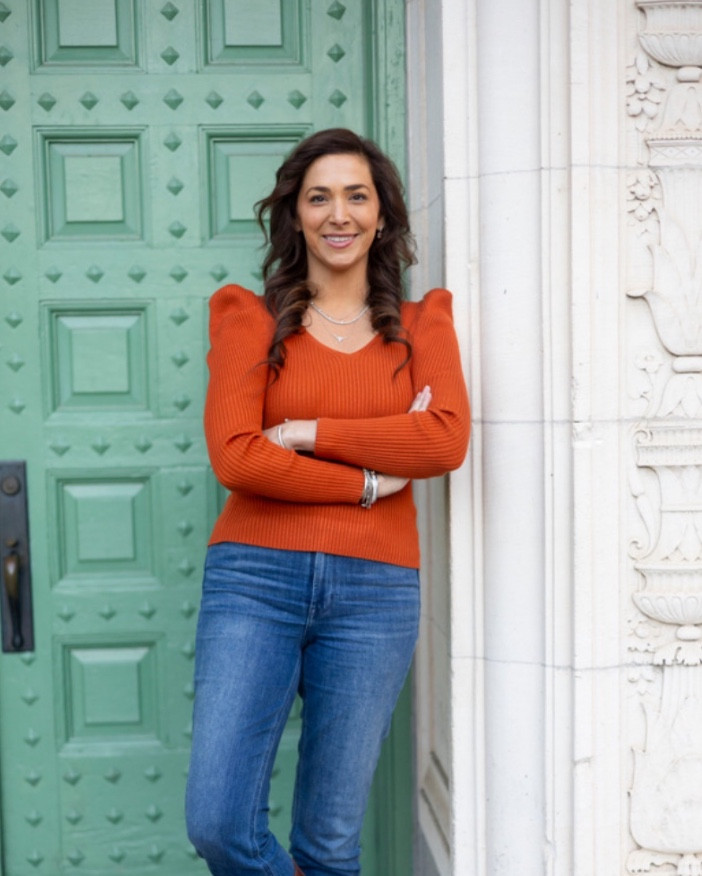 This $34 puff sleeve ribbed top in “orange” is one of my favorite staple items in my closet! I love it! 🤘🏽

#burntorange #utaustin  #texaslonghorns  #hookem #burntorangebuys 
 