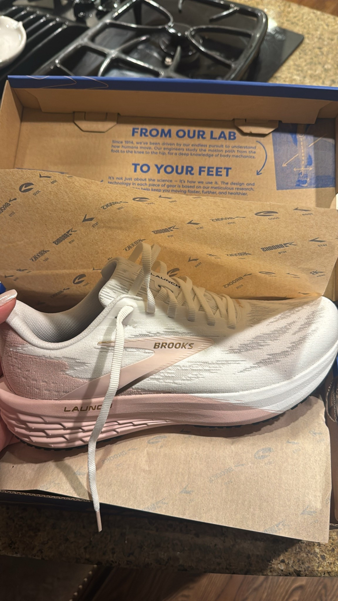 Obsessed with these Brooks running shoes!!! They’re white with pink accents😍😍😍 I’ve always been a Hoka girlie but these might sway me🤪✨#runningshoes #sneakers #pink #brooks

#LTKActive #LTKShoeCrush
