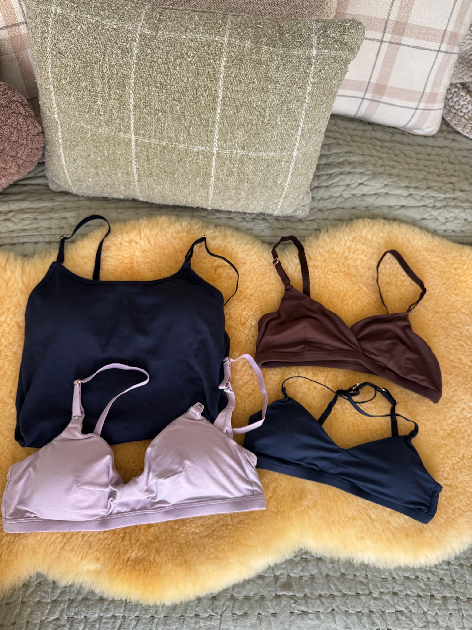 When your postpartum doula finds you the perfect bras for every part of your motherhood journey  ✨💗