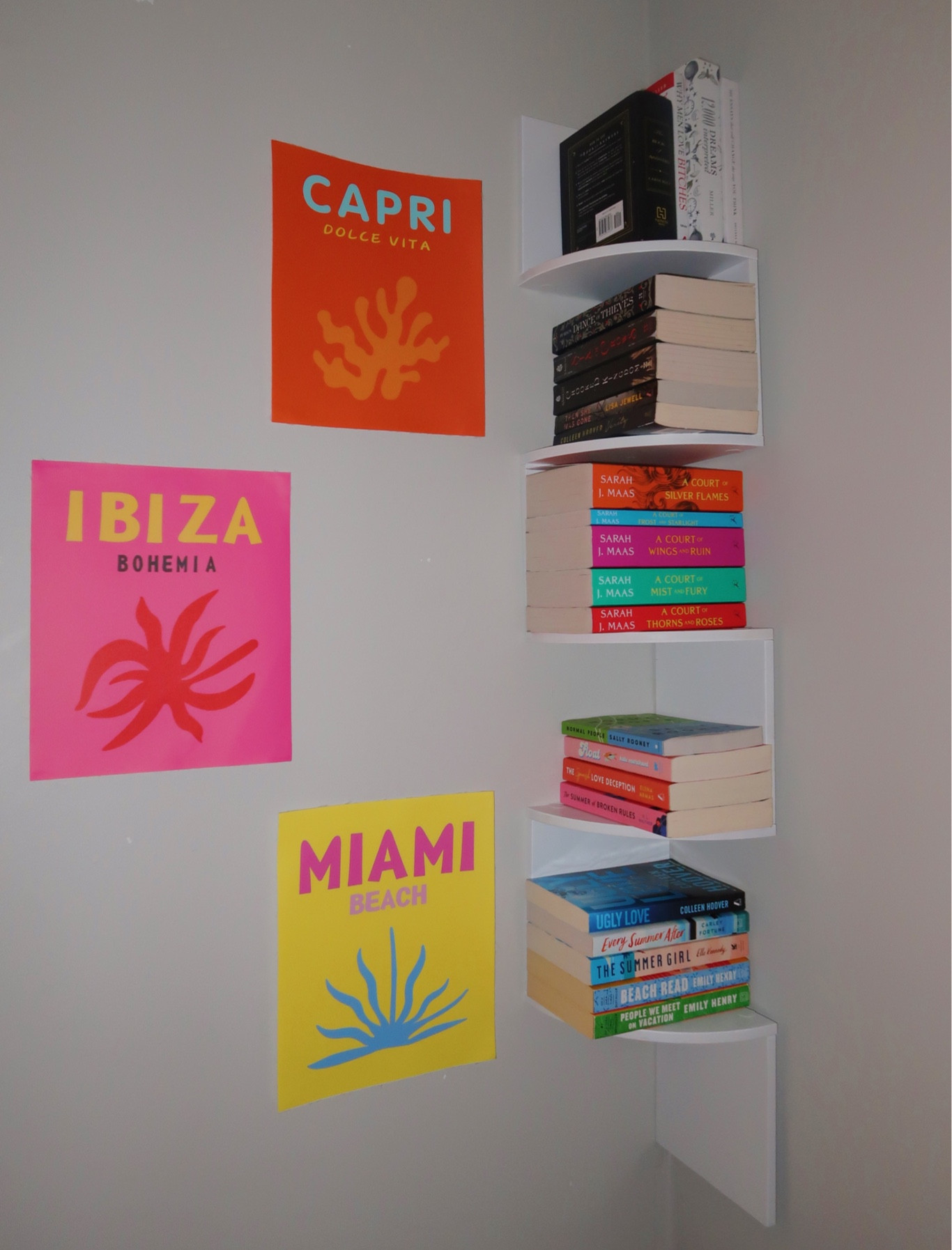 new fav corner of my room 💗✨🎧🛍️🦋🧸