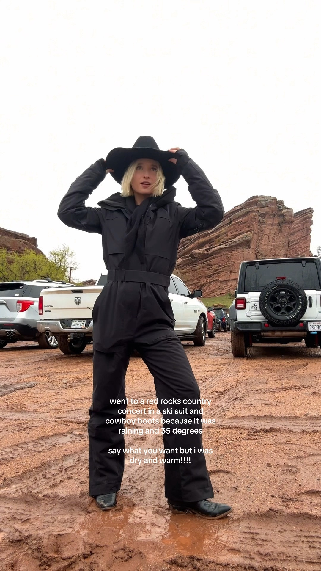 Cold and Rainy red rocks outfit! I wear a size XS Short in Halfdays ski. I’m 5’2