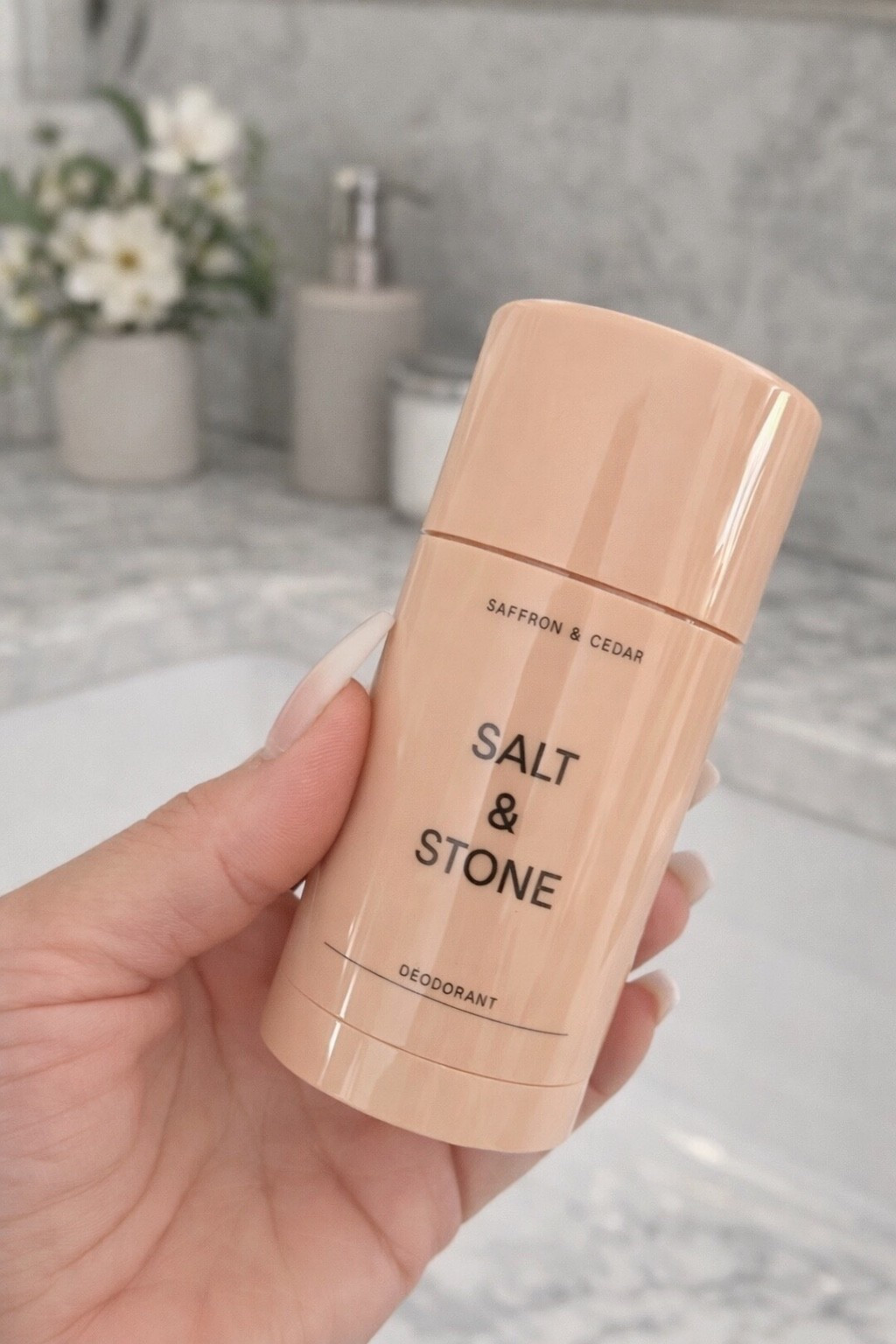 My clean deodorant obsession 🤎

Aluminum-free, smells SO good (saffron & cedar 😍)
And actually lasts all day.



#LTKBeauty #LTKselfcare #LTKmorningroutine