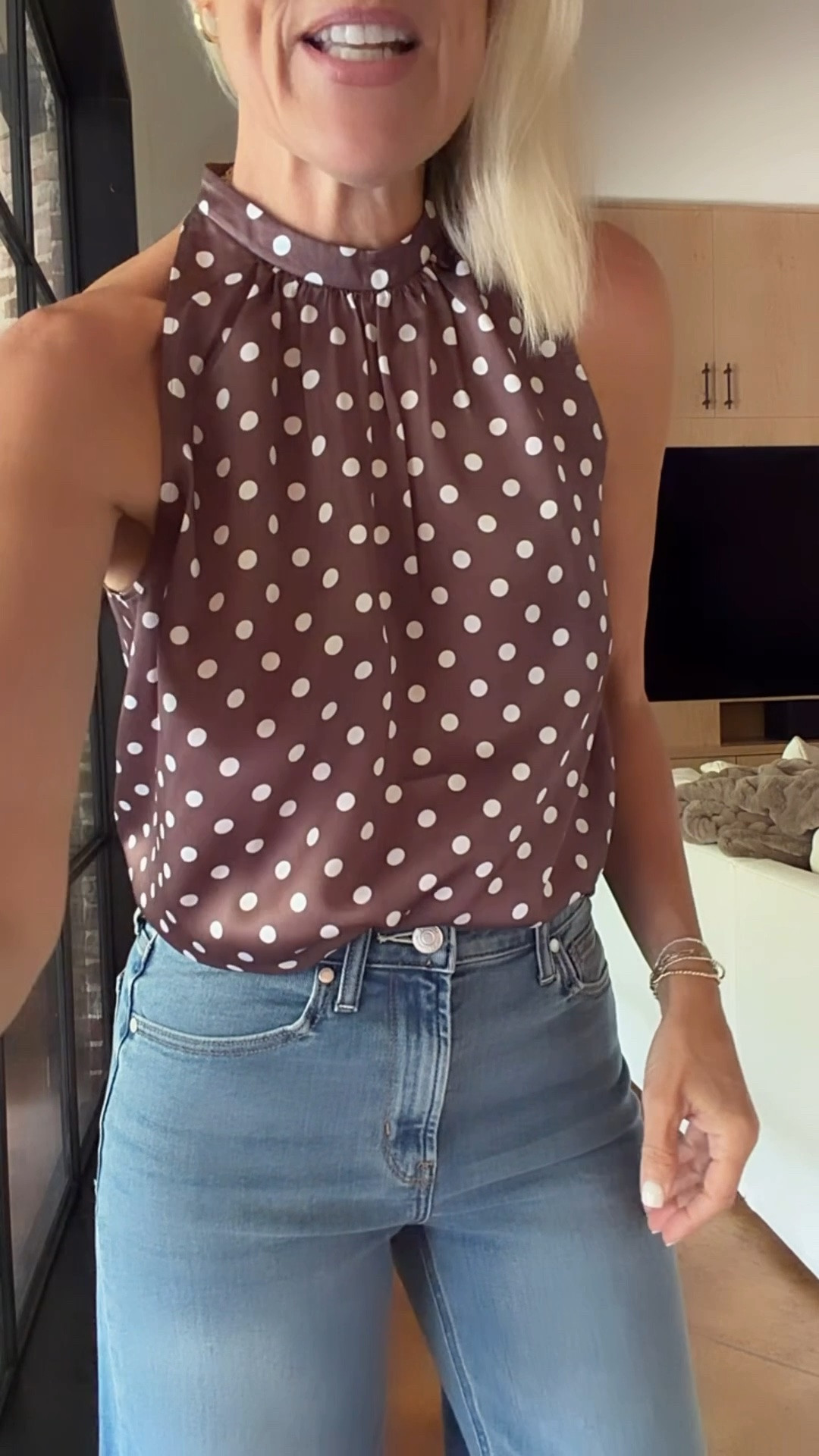 @Quince has the best denim, linen even silk pieces at a fraction of the cost. But such great quality 

All fit tts 
#quincepartner

#LTKdayinmylife #LTKootd #LTKOver40