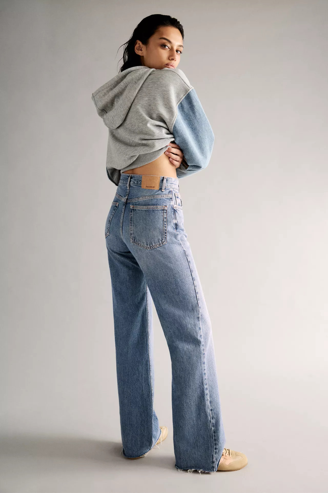 Straight-leg high-waist jeans | PULL and BEAR UK