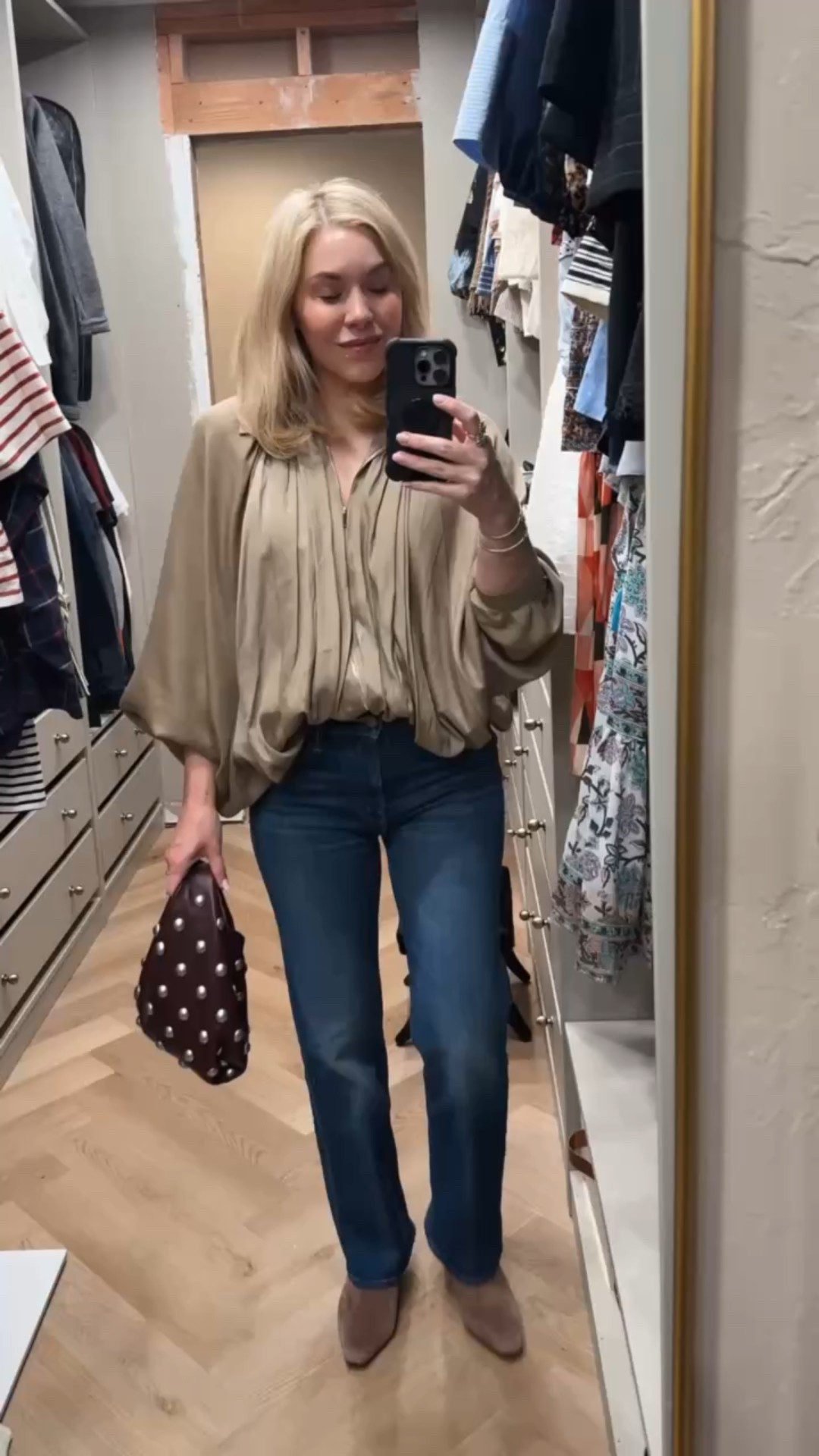 Chloe vibes top but make it Amazon 
Mother jeans 
#ltkitbag
#ltkshoecrush

#LTKFindsUnder50 #LTKdayinmylife #LTKvlog